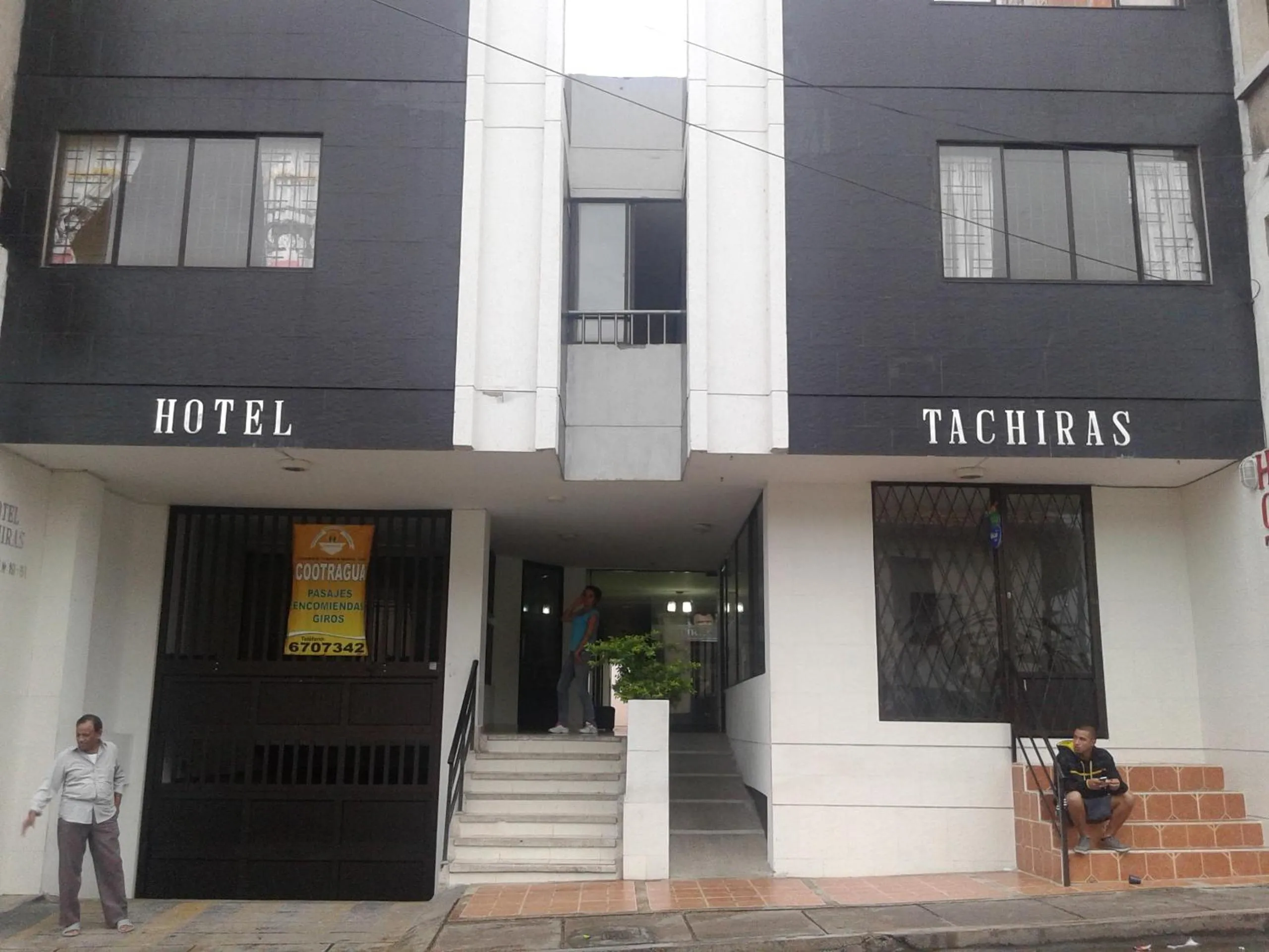 Facade/entrance in Hotel Táchiras