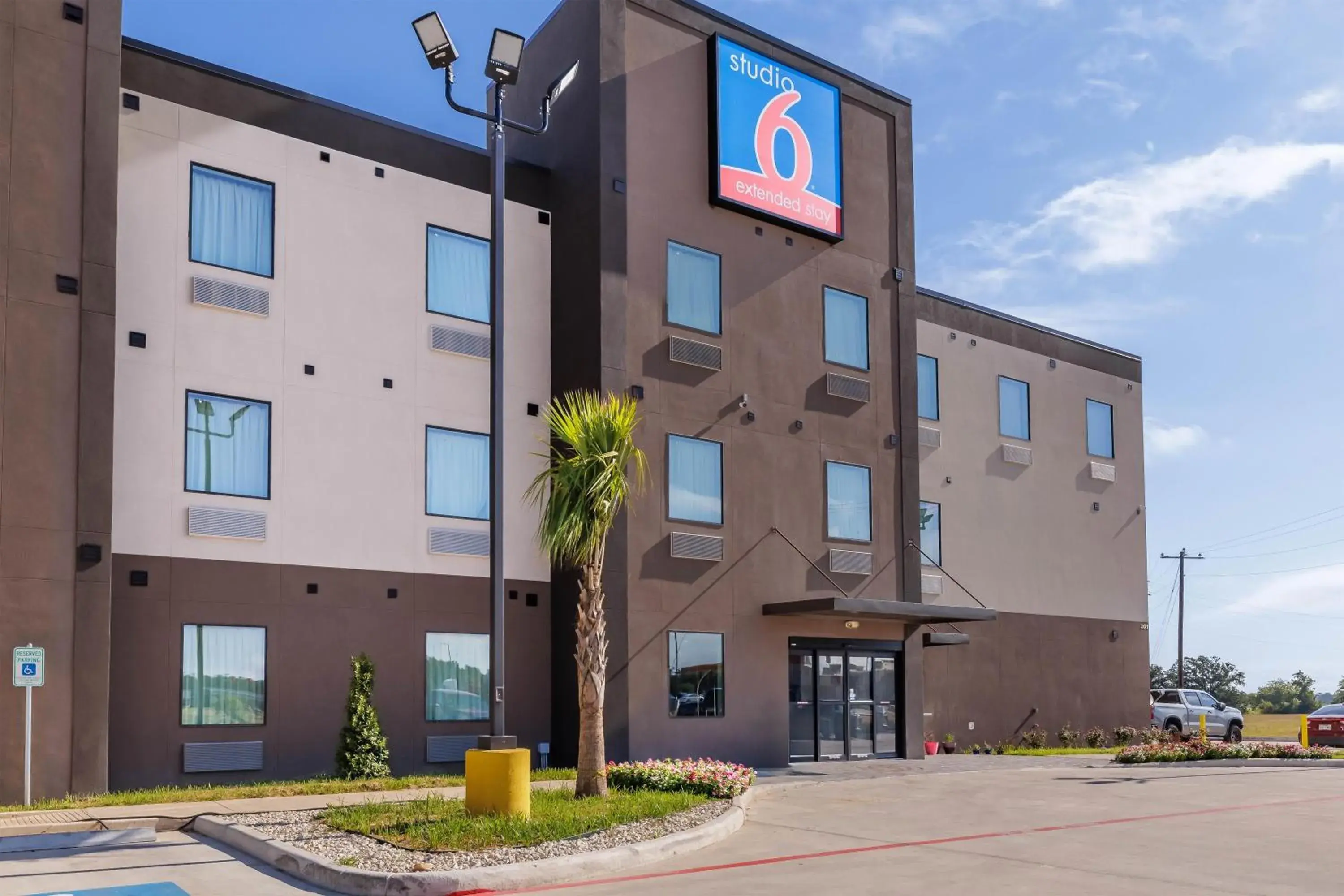 Studio 6 Giddings Studio 6 Giddings