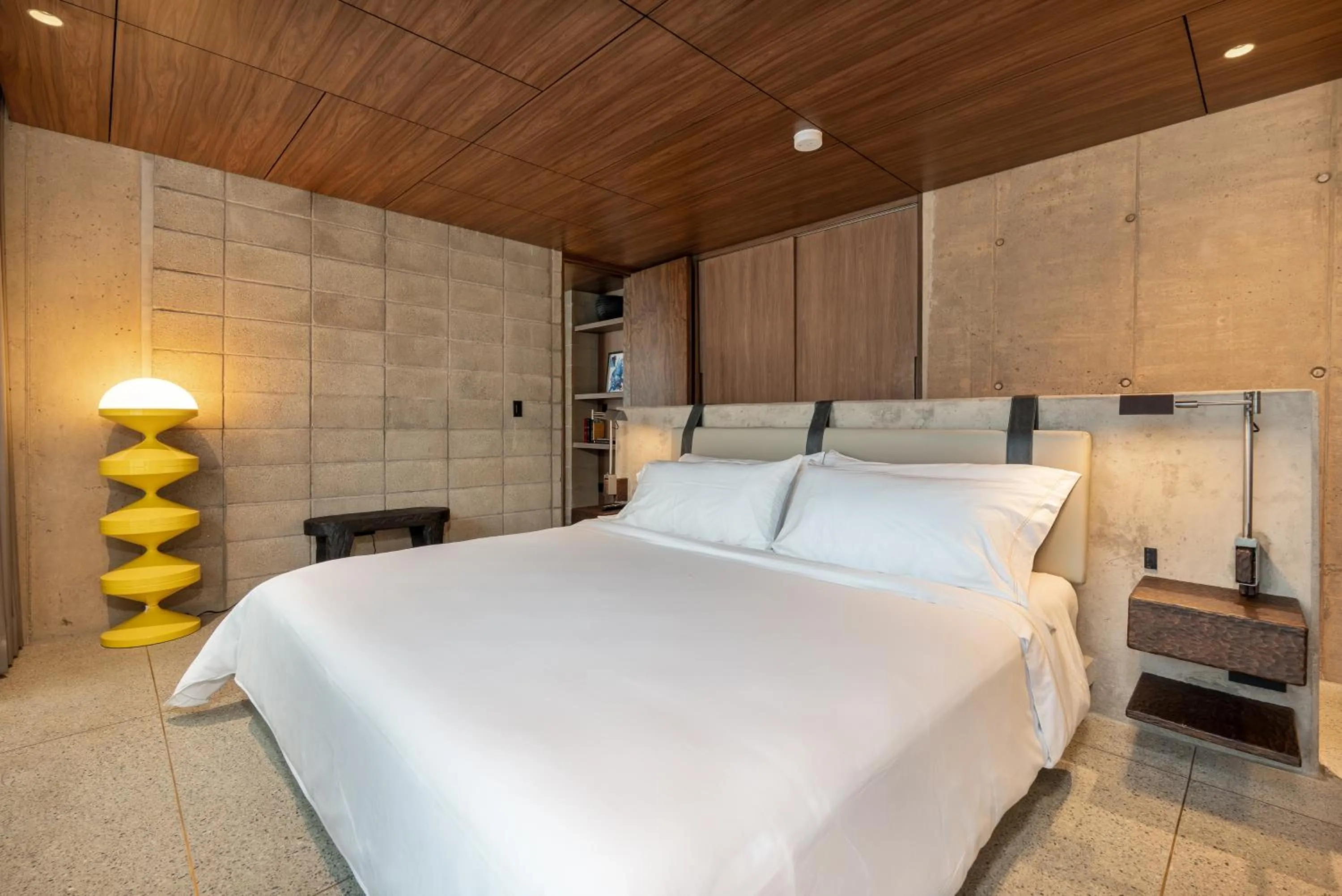 Bed in 23 Living