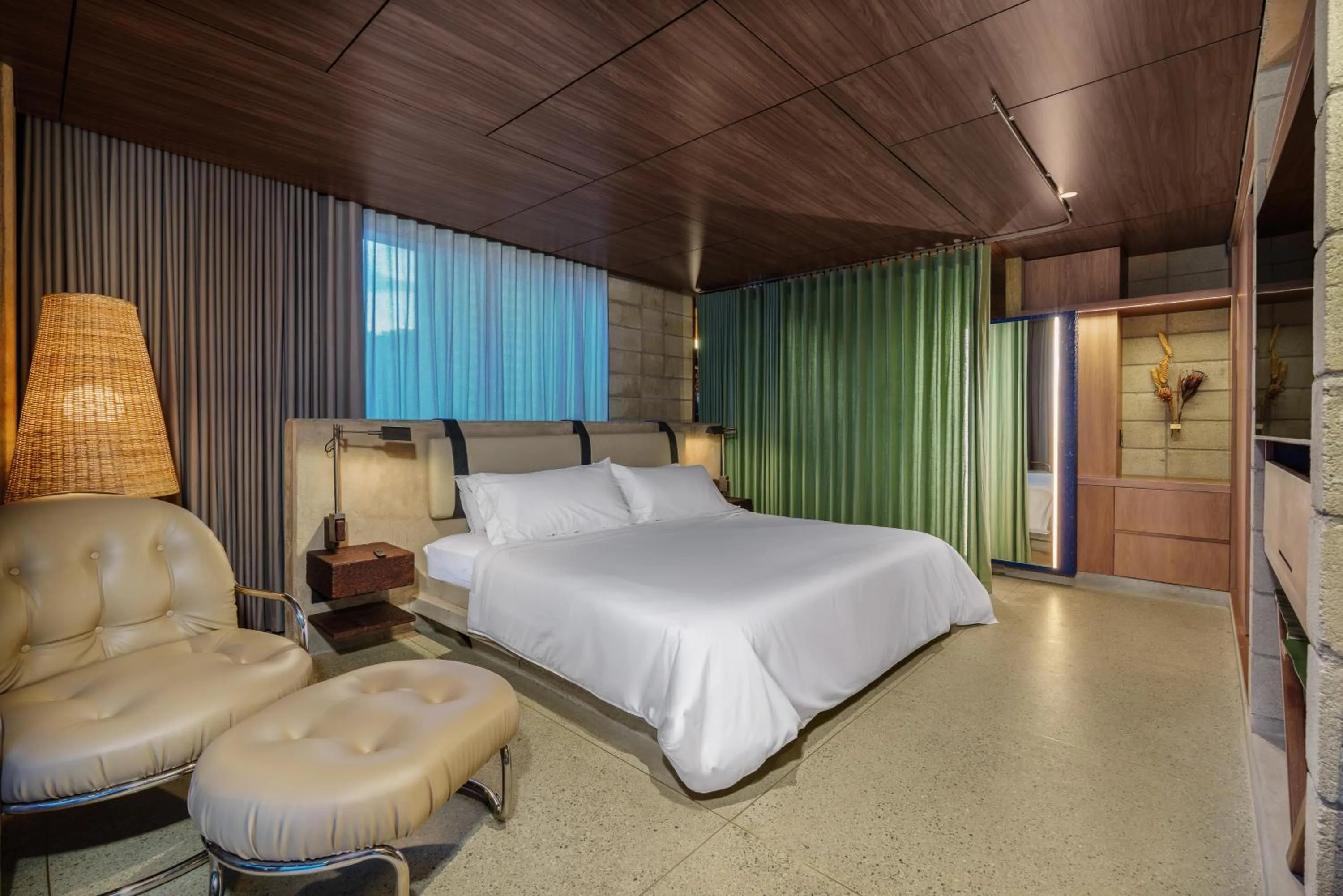 Photo of the whole room, Bed in 23 Living