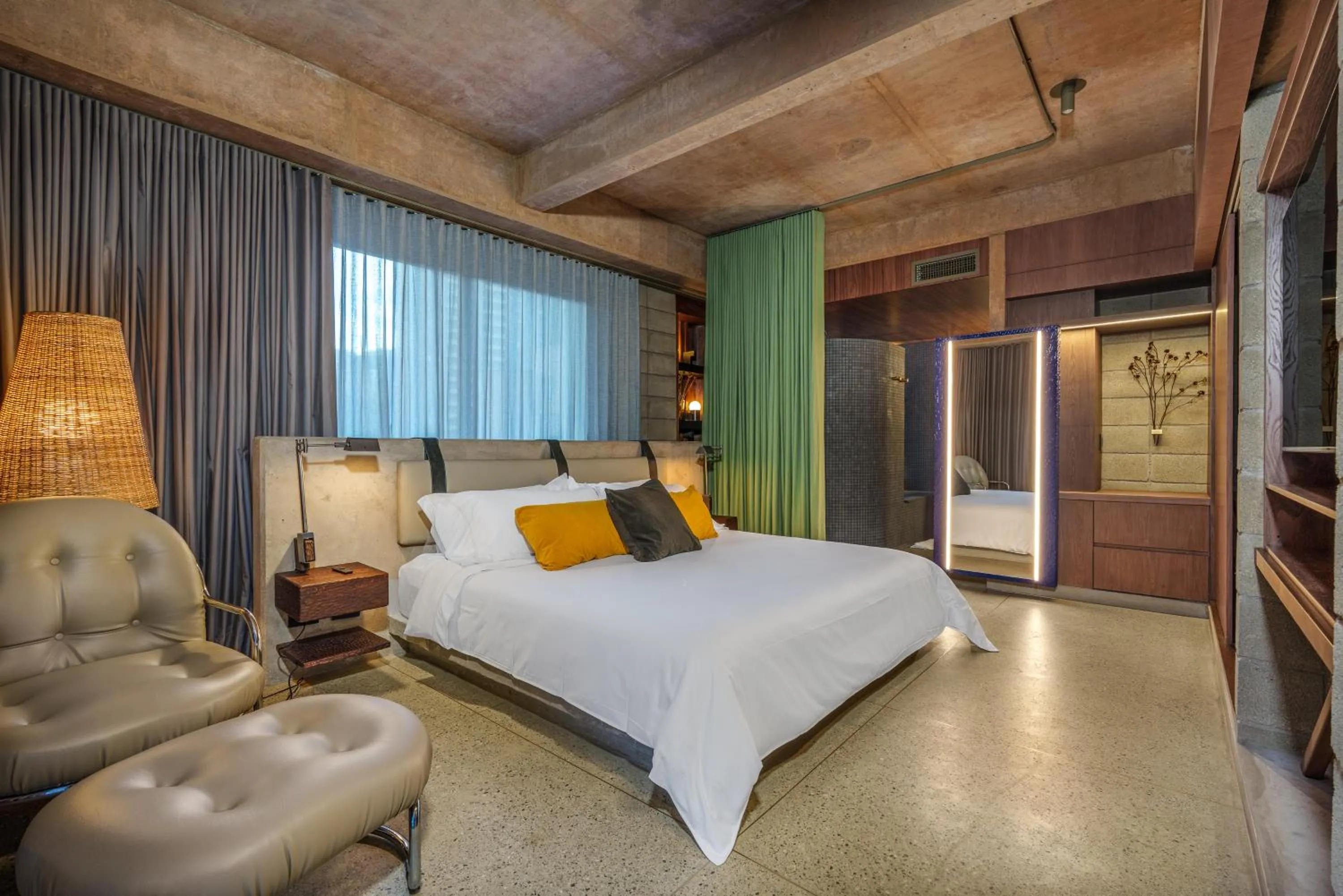 Photo of the whole room, Bed in 23 Living