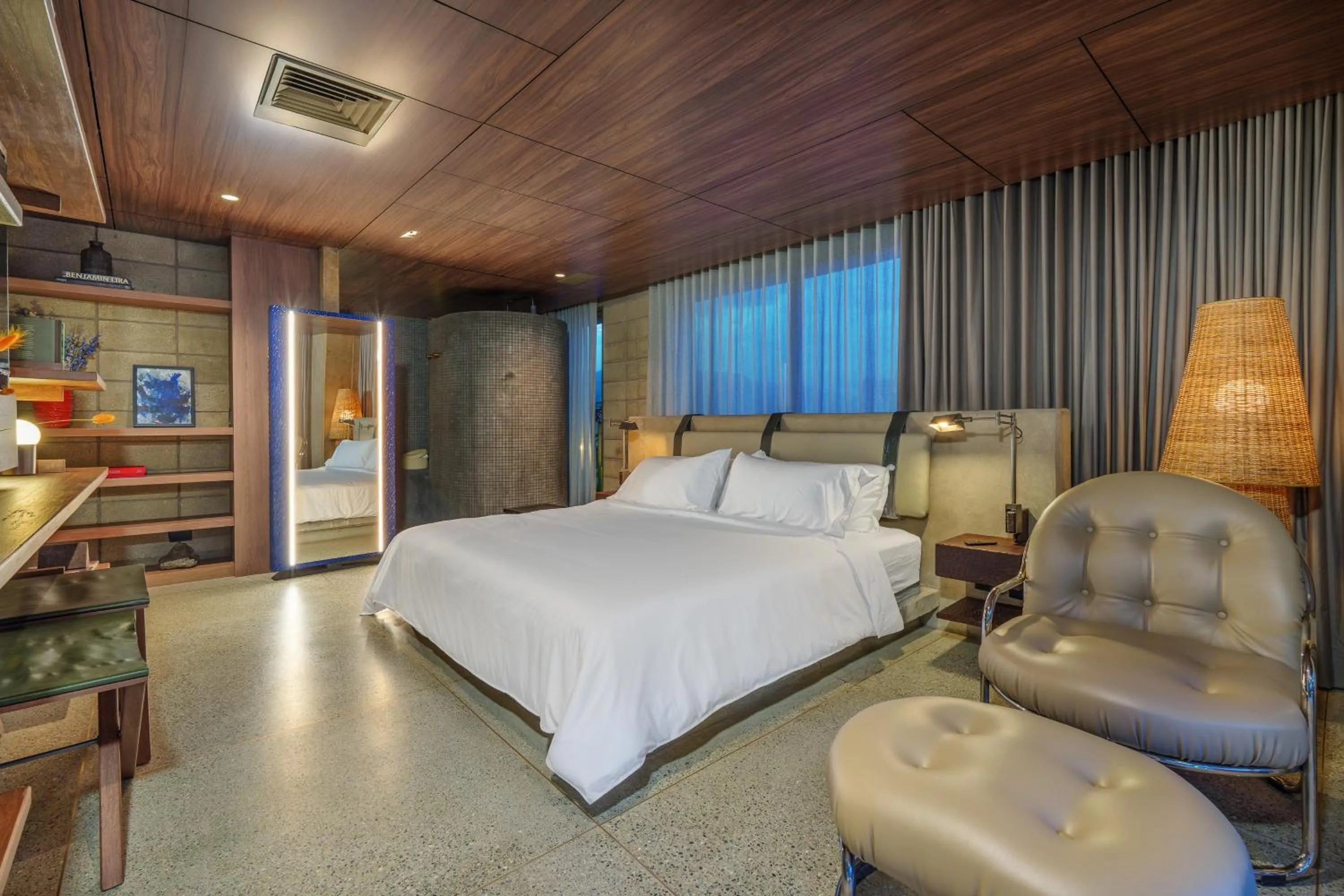 Photo of the whole room, Bed in 23 Living
