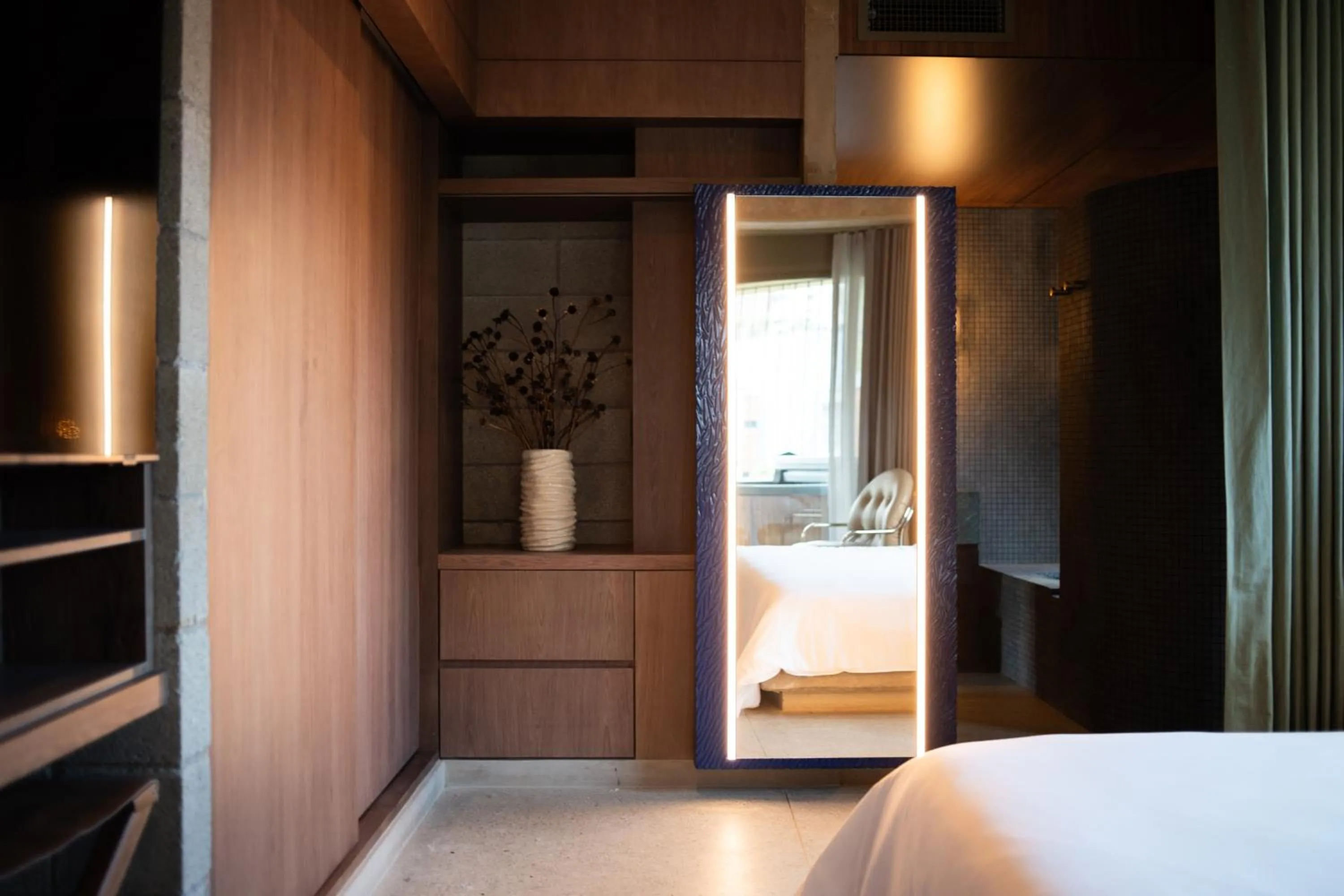 Bedroom, Bed in 23 Living