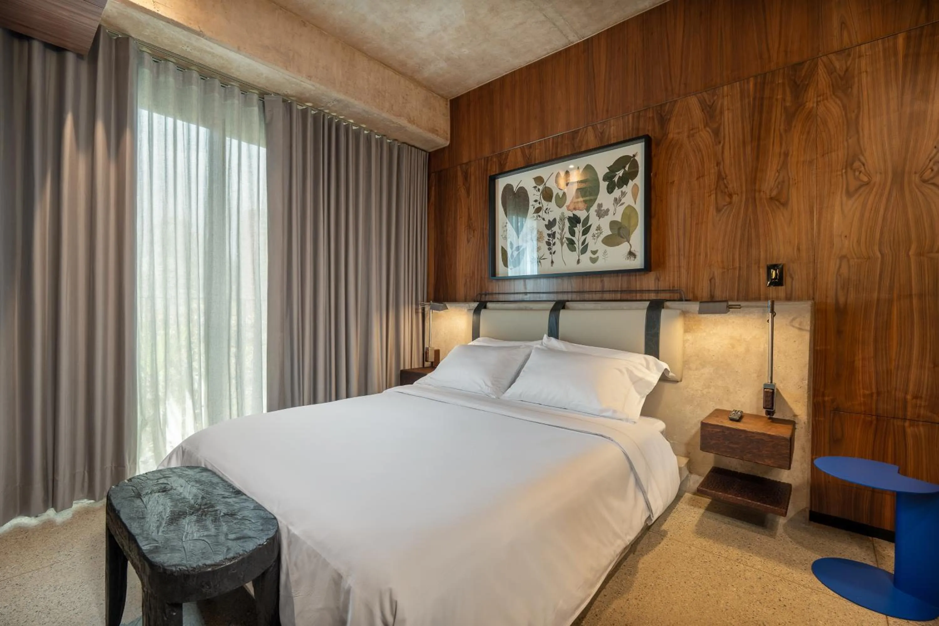 Bathroom, Bed in 23 Living