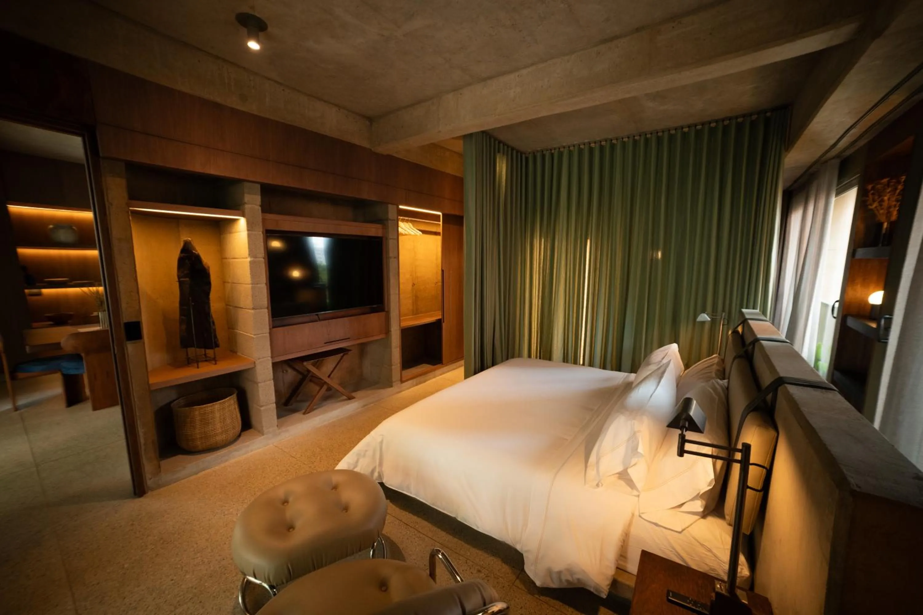 Bedroom, Bed in 23 Living