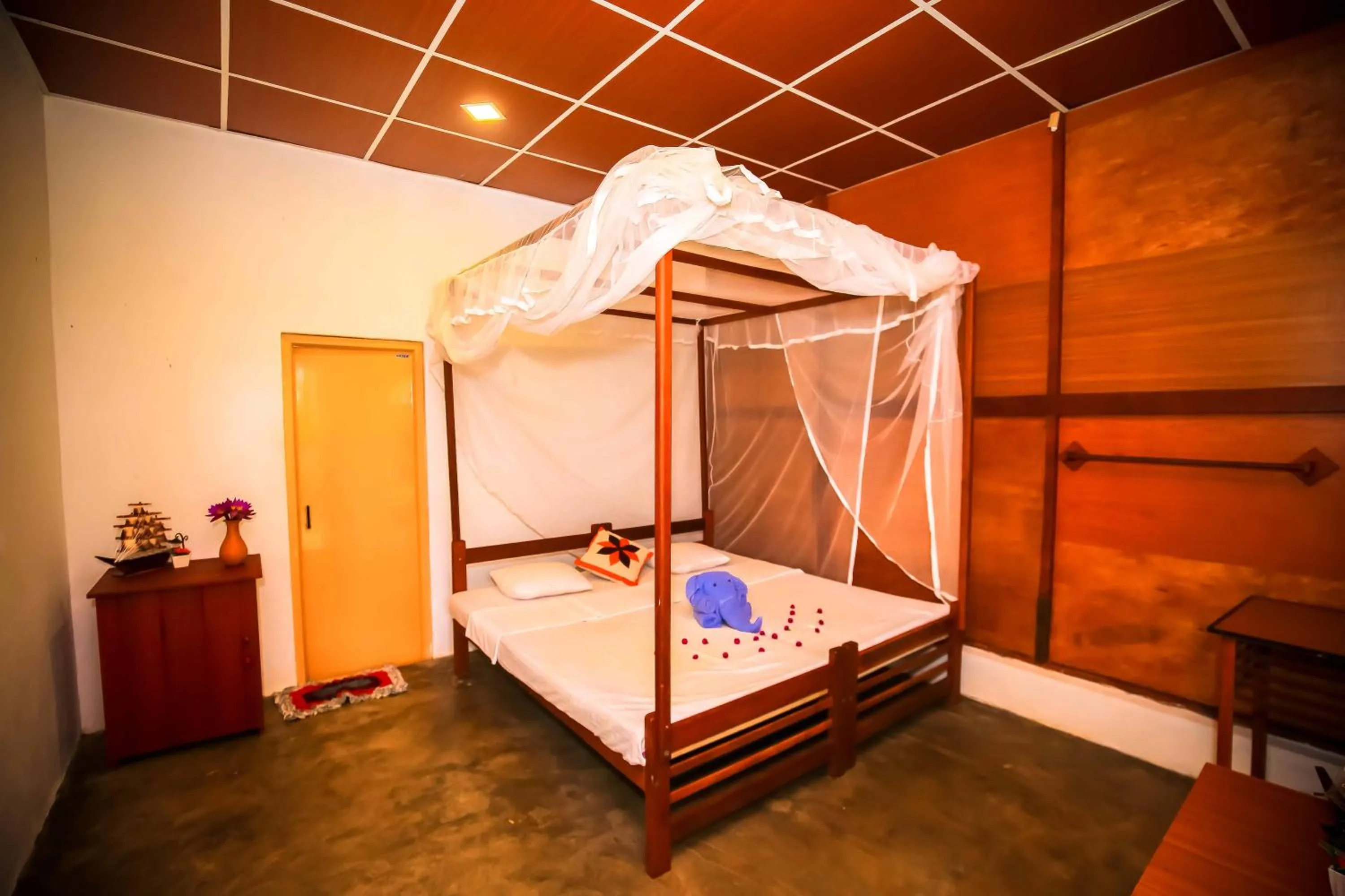 Bed in Talalla Freedom Resort