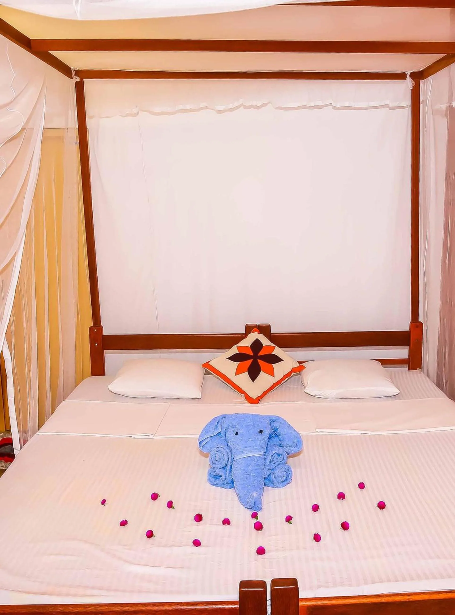 Bed in Talalla Freedom Resort