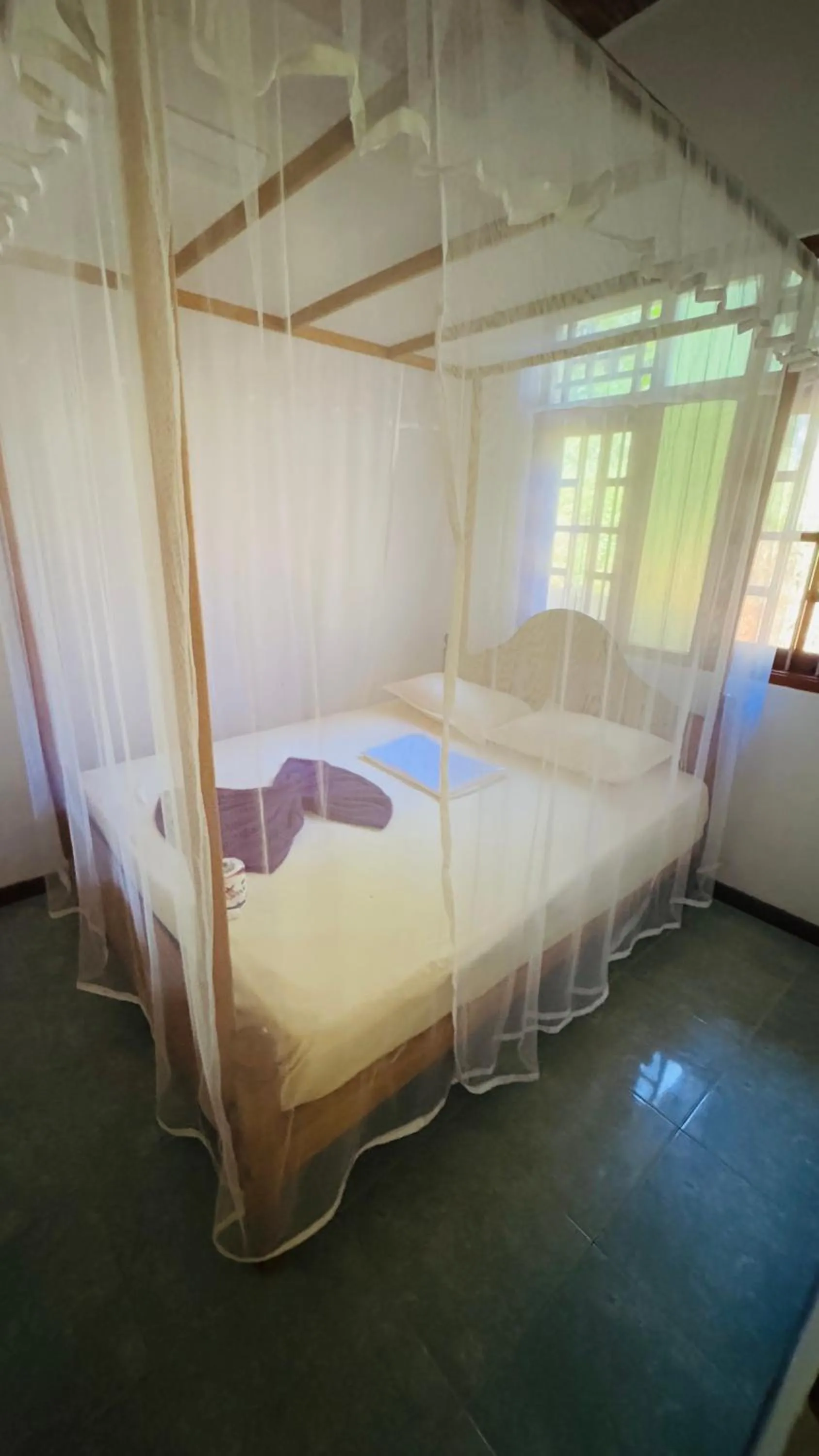 Bed in Talalla Freedom Resort