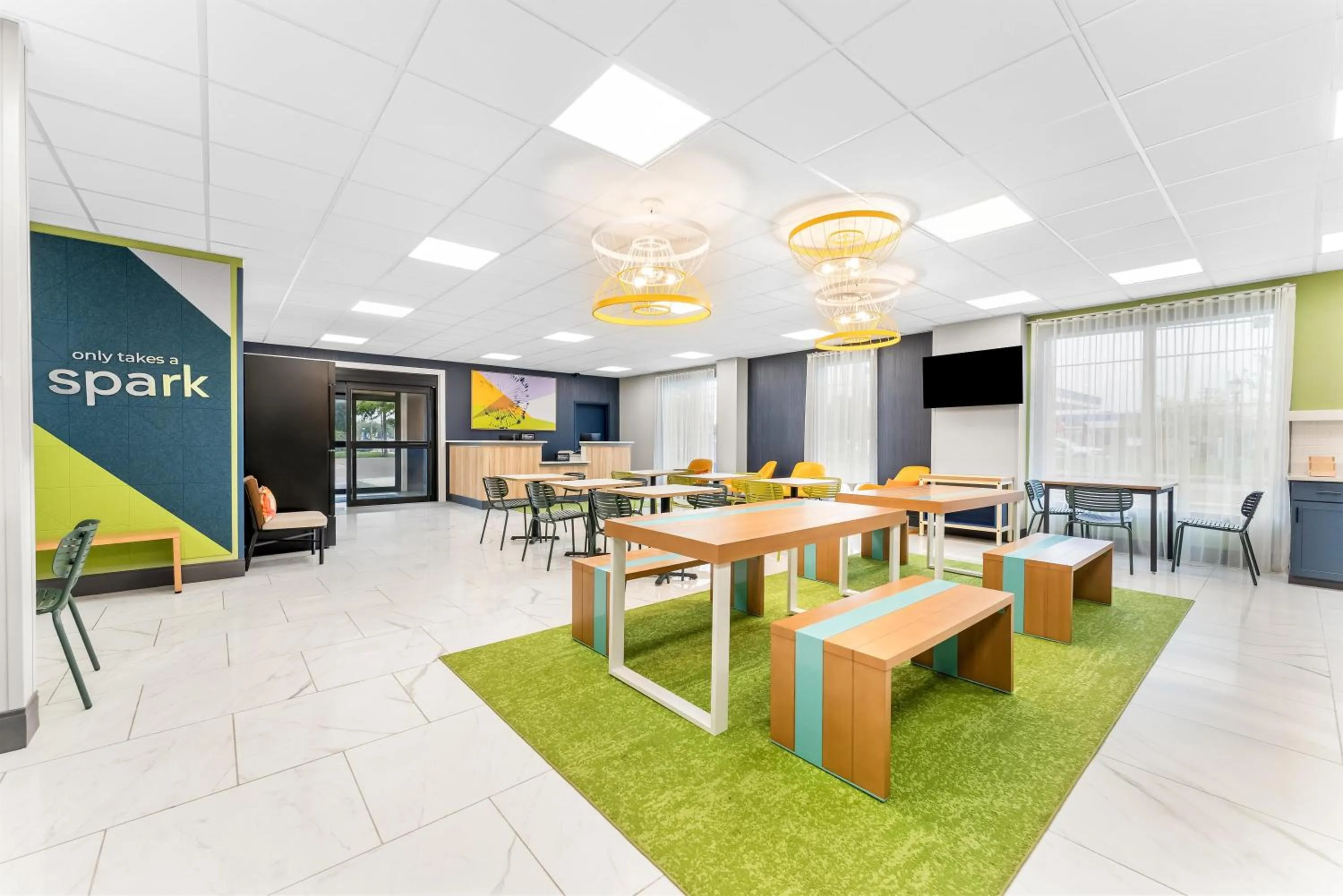 Breakfast in Spark by Hilton Essex Junction