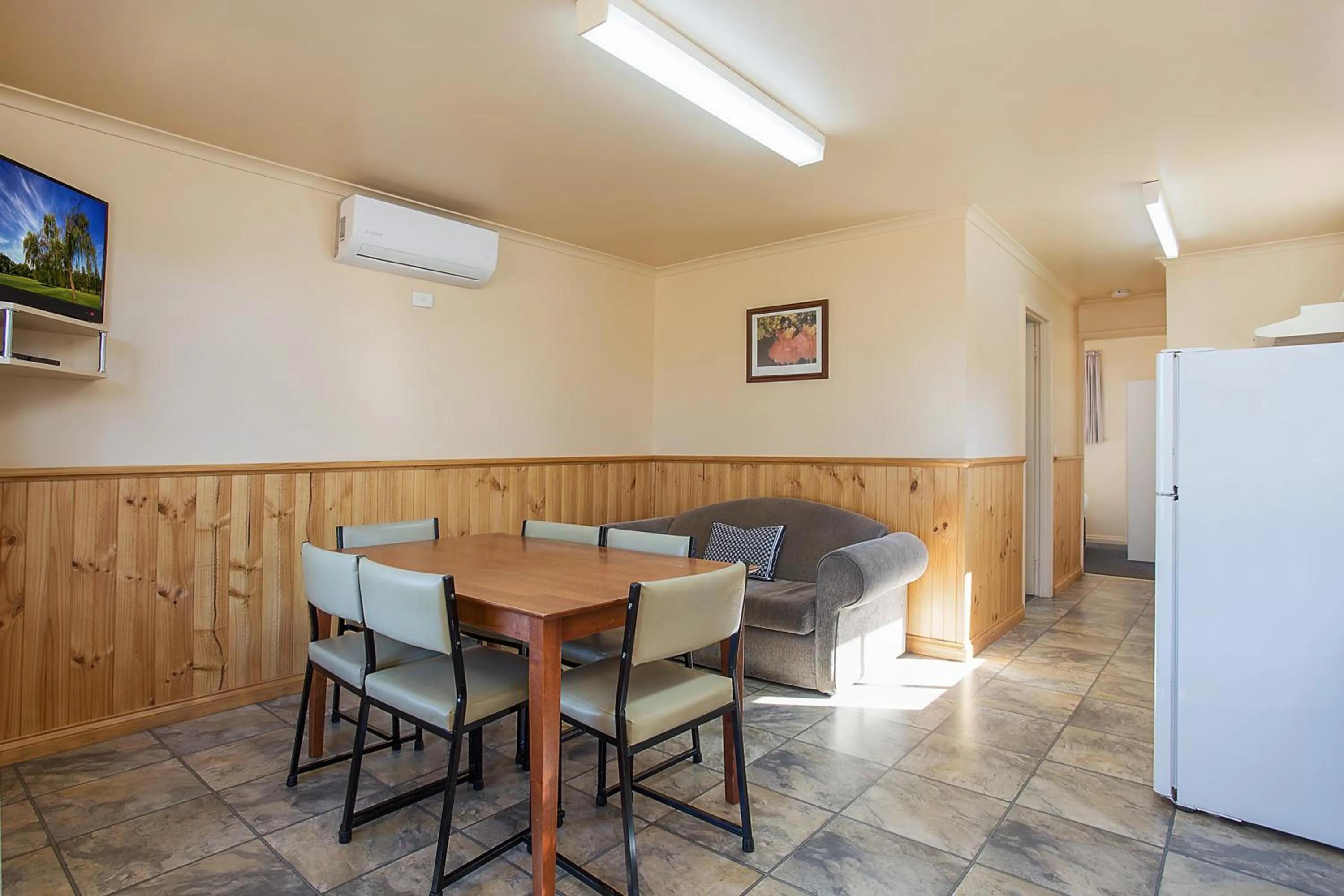 Dining area in Hamilton Caravan Park