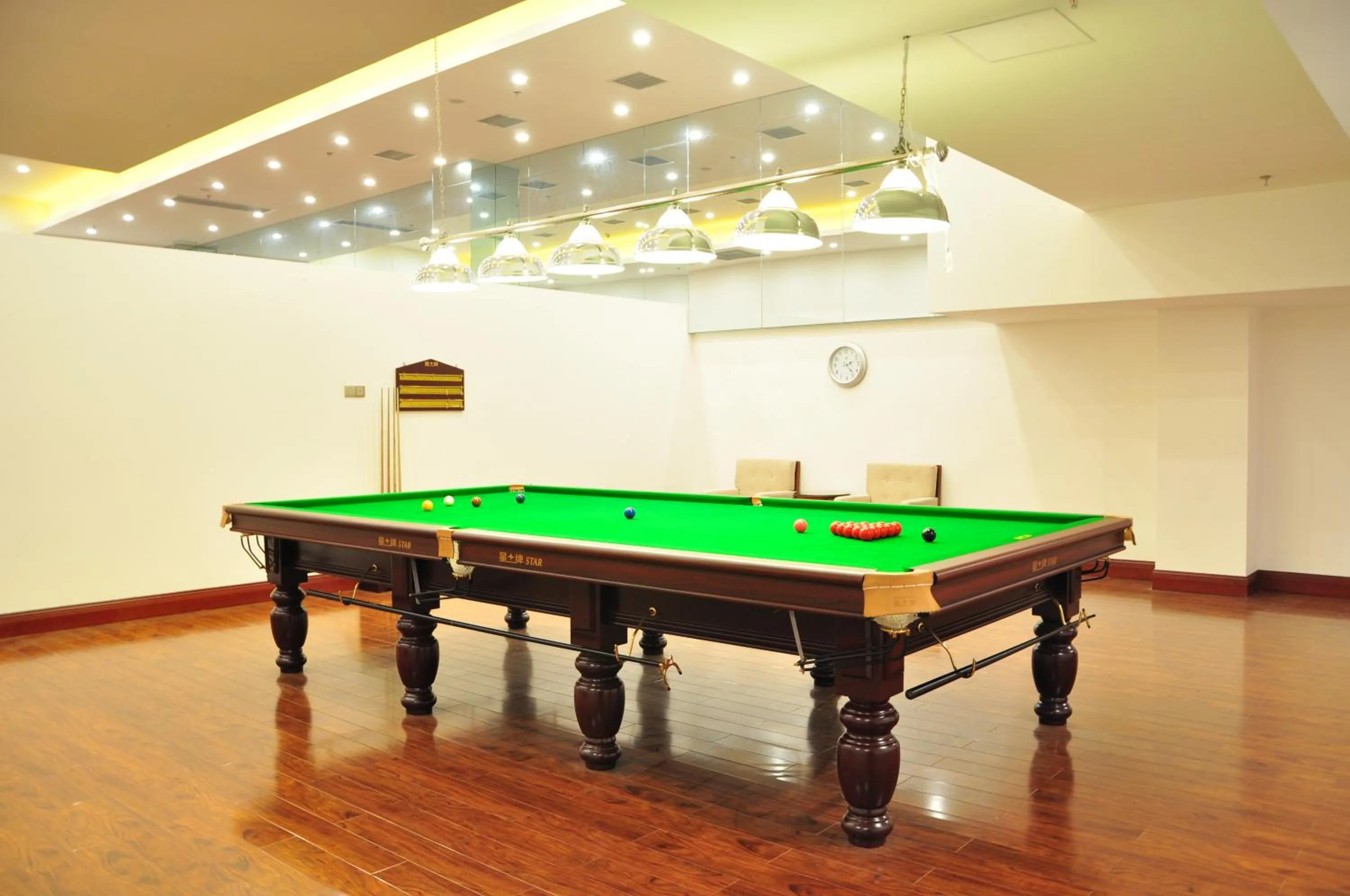 Fitness centre/facilities in Huachen International Hotel