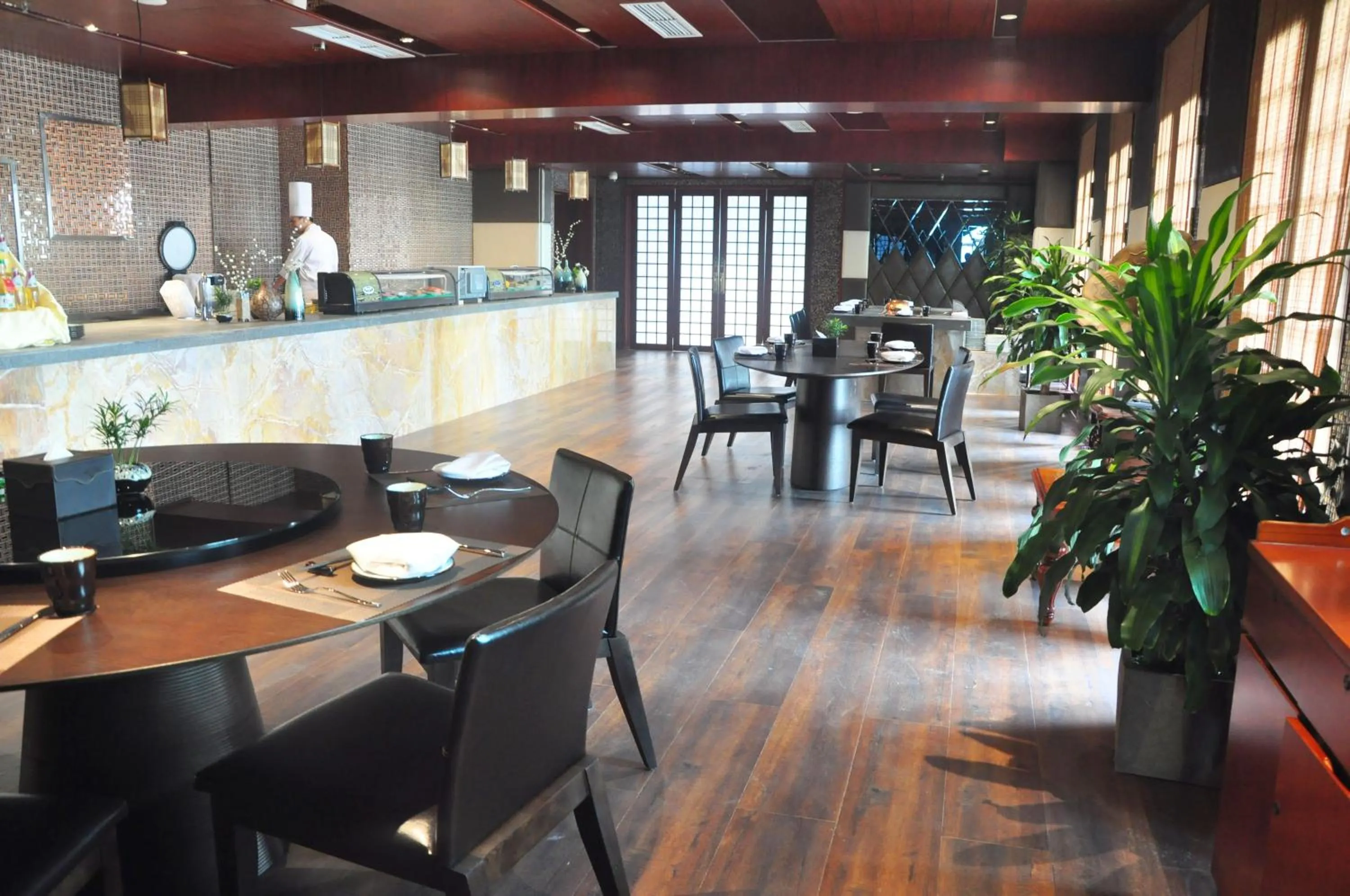 Restaurant/places to eat in Huachen International Hotel