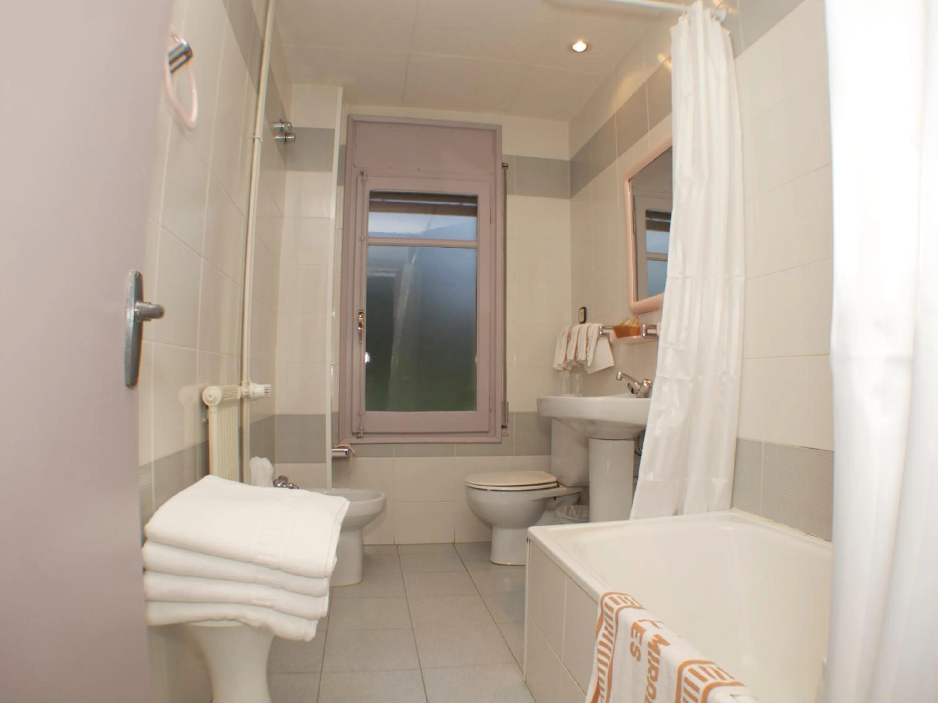 Bathroom in Hotel Mirador