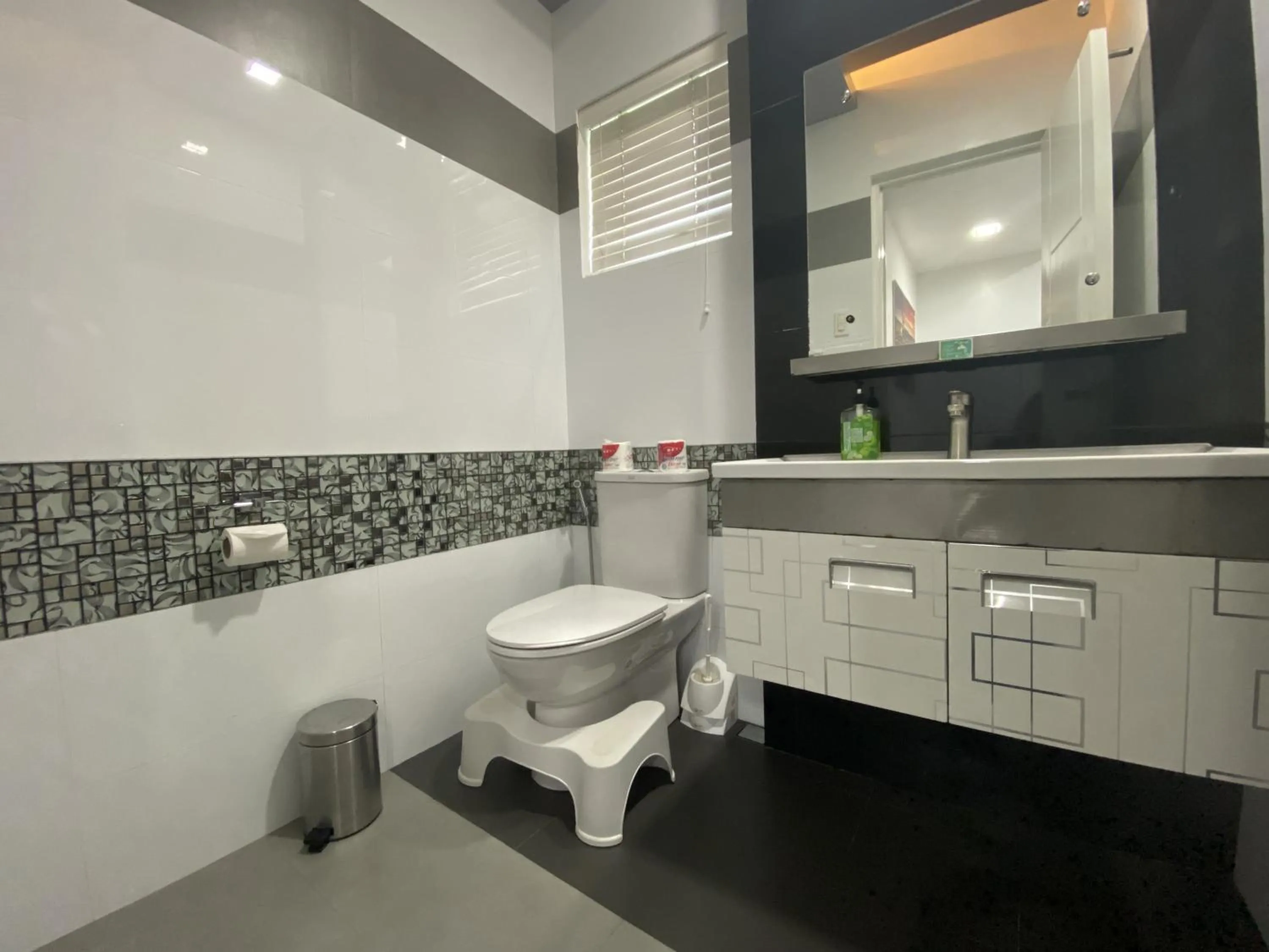 Toilet in Lalaguna Villas Luxury Dive Resort and Spa