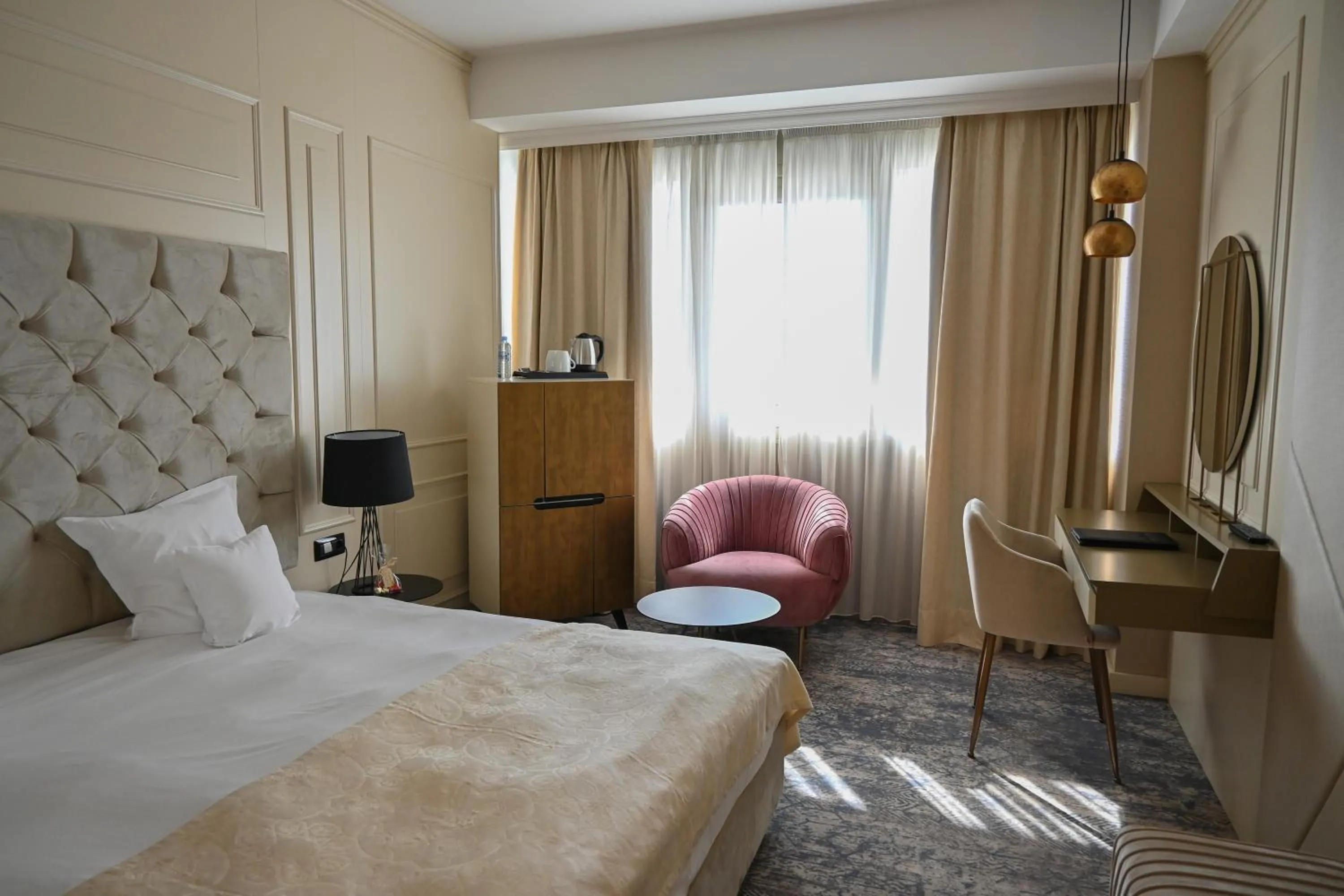 Bed in Aleksandar Palace Hotel Congress Center & SPA