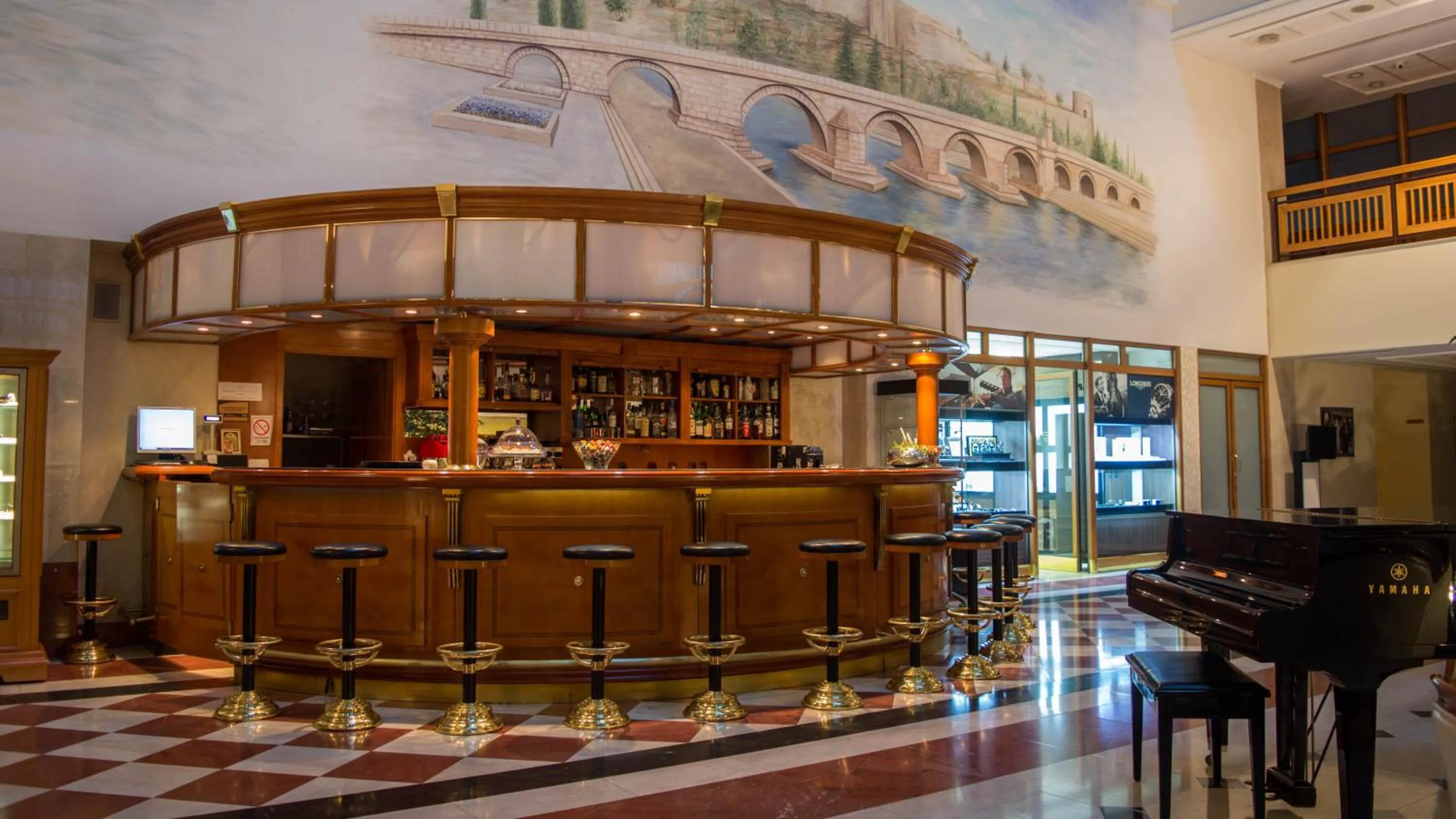 Lounge or bar in Aleksandar Palace Hotel Congress Center & SPA