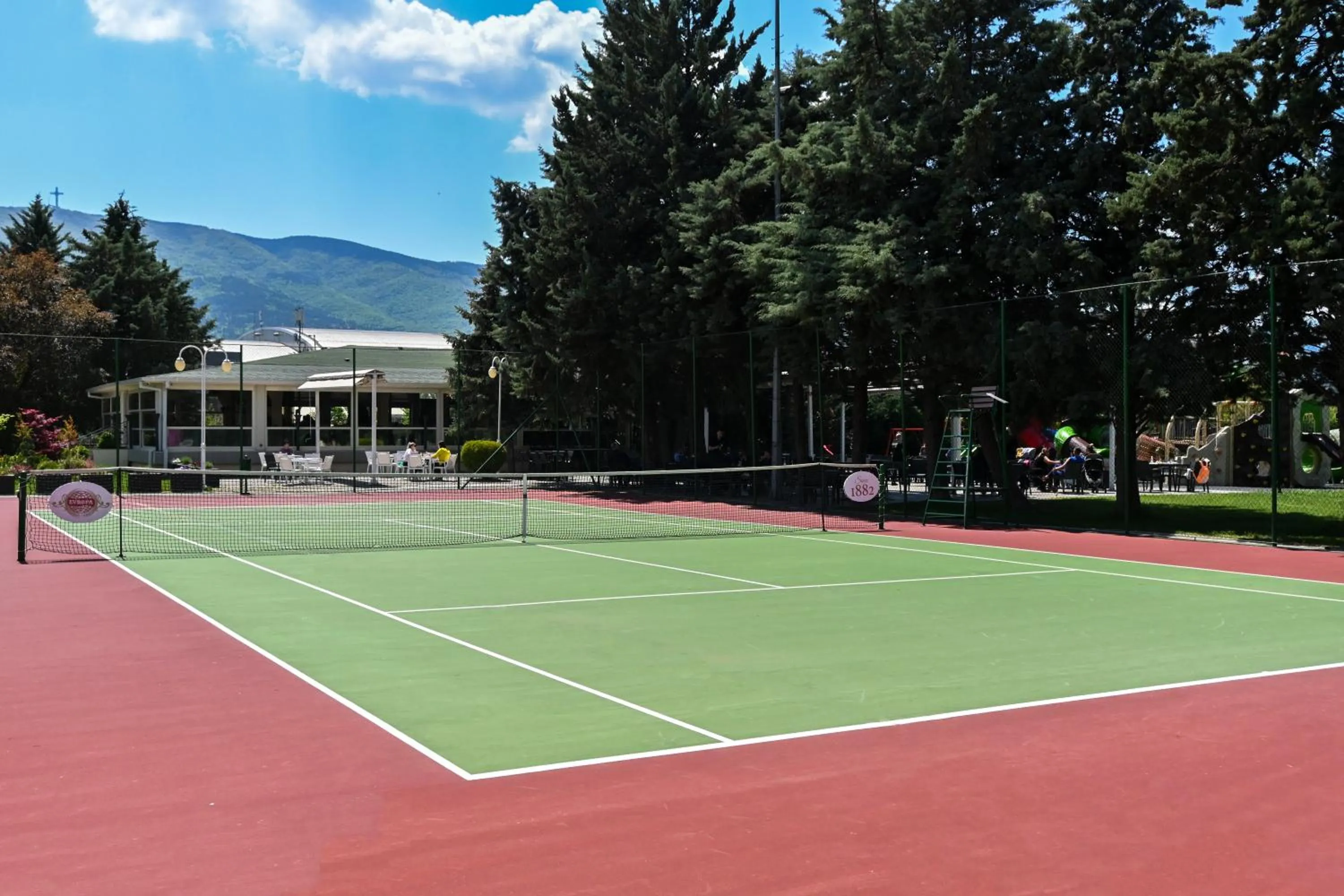 Tennis court in Aleksandar Palace Hotel Congress Center & SPA