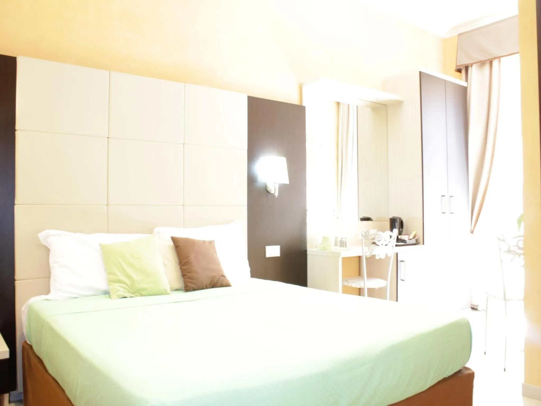 Photo of the whole room, Bed in Candia Inn Vatican