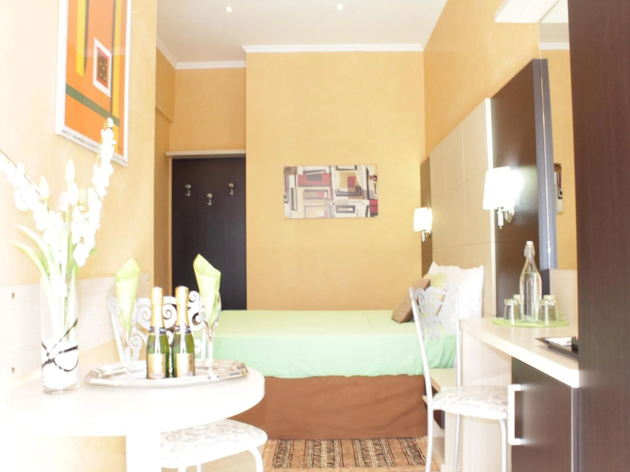 TV and multimedia in Candia Inn Vatican