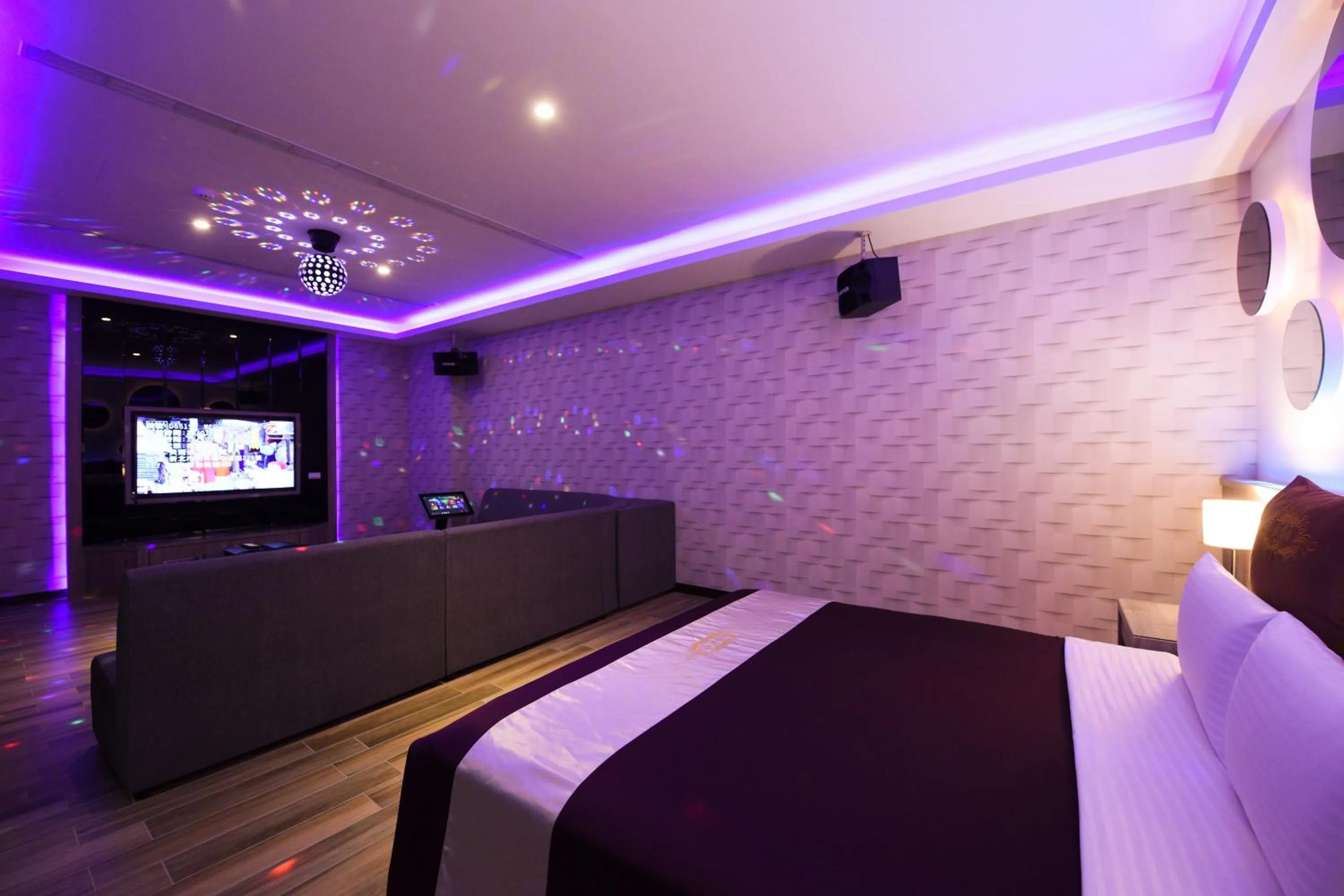 Bed in Belle Song Motel