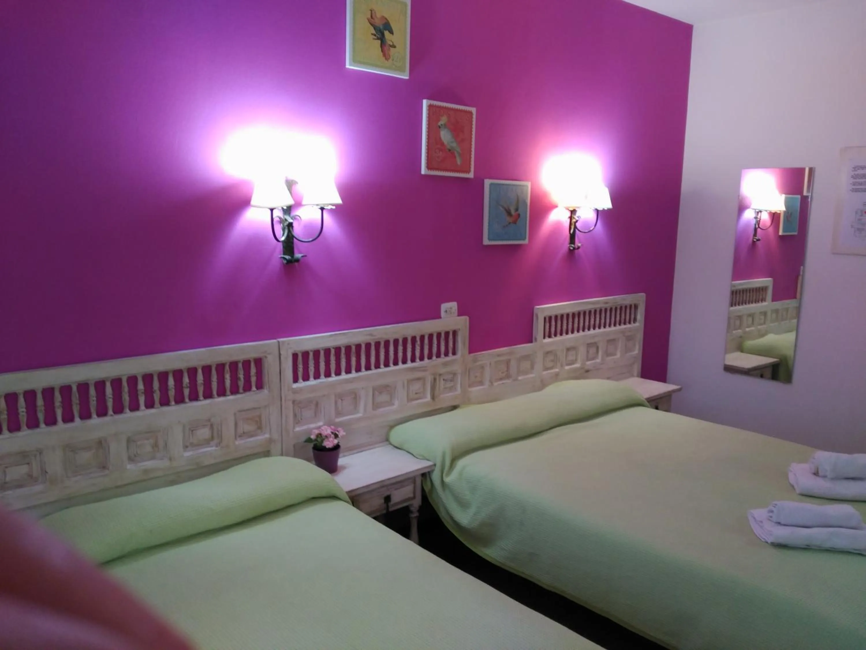 Photo of the whole room, Bed in Hotel Miami