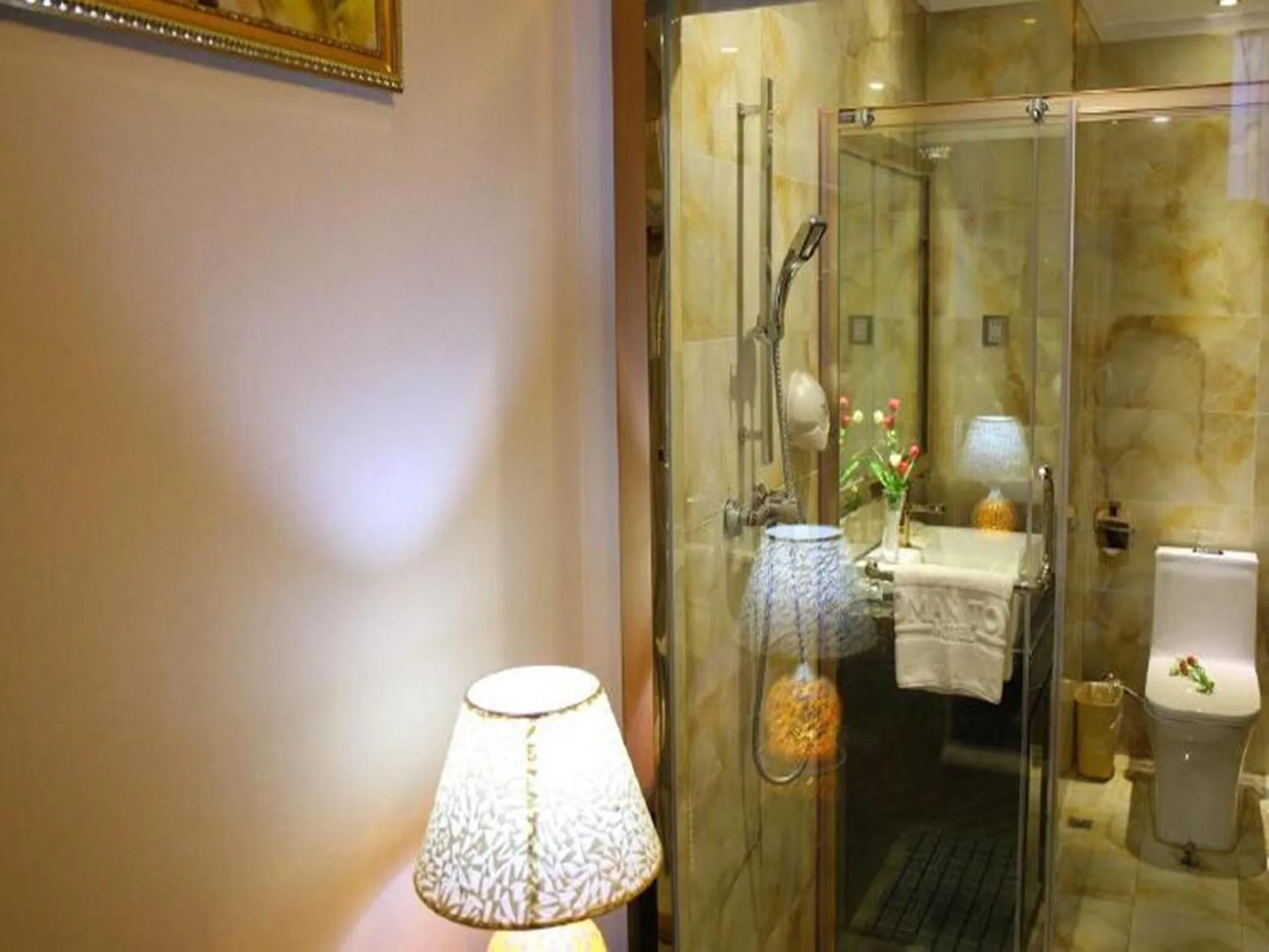 Bathroom in Lavande Hotel Wuhan Railway Station