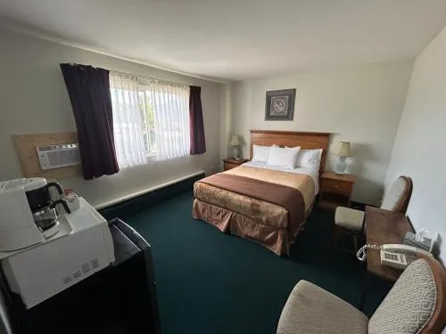Marina Hotel