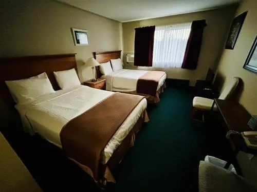 Marina Hotel