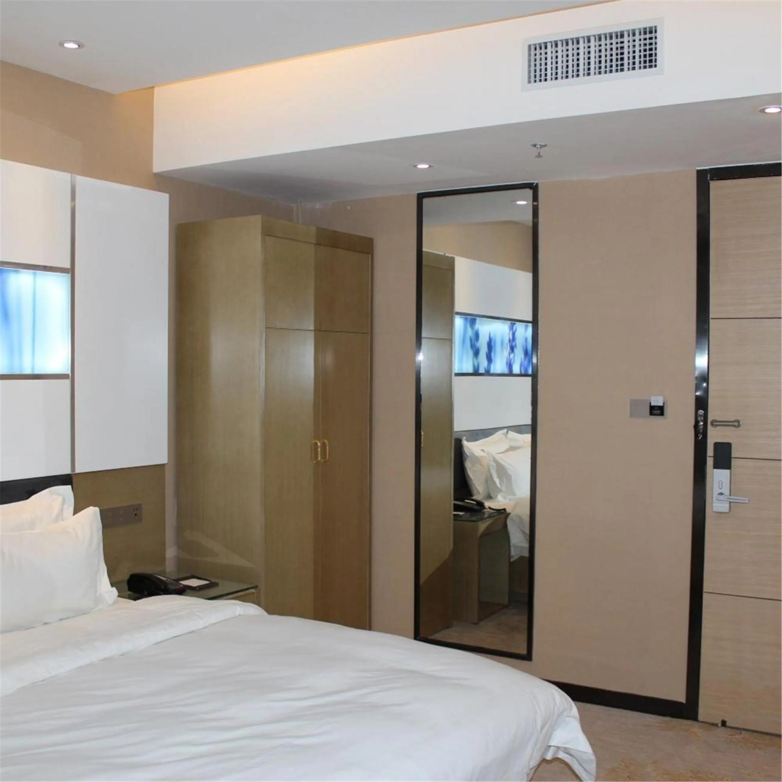 Photo of the whole room in Lavande Hotel Lanzhou