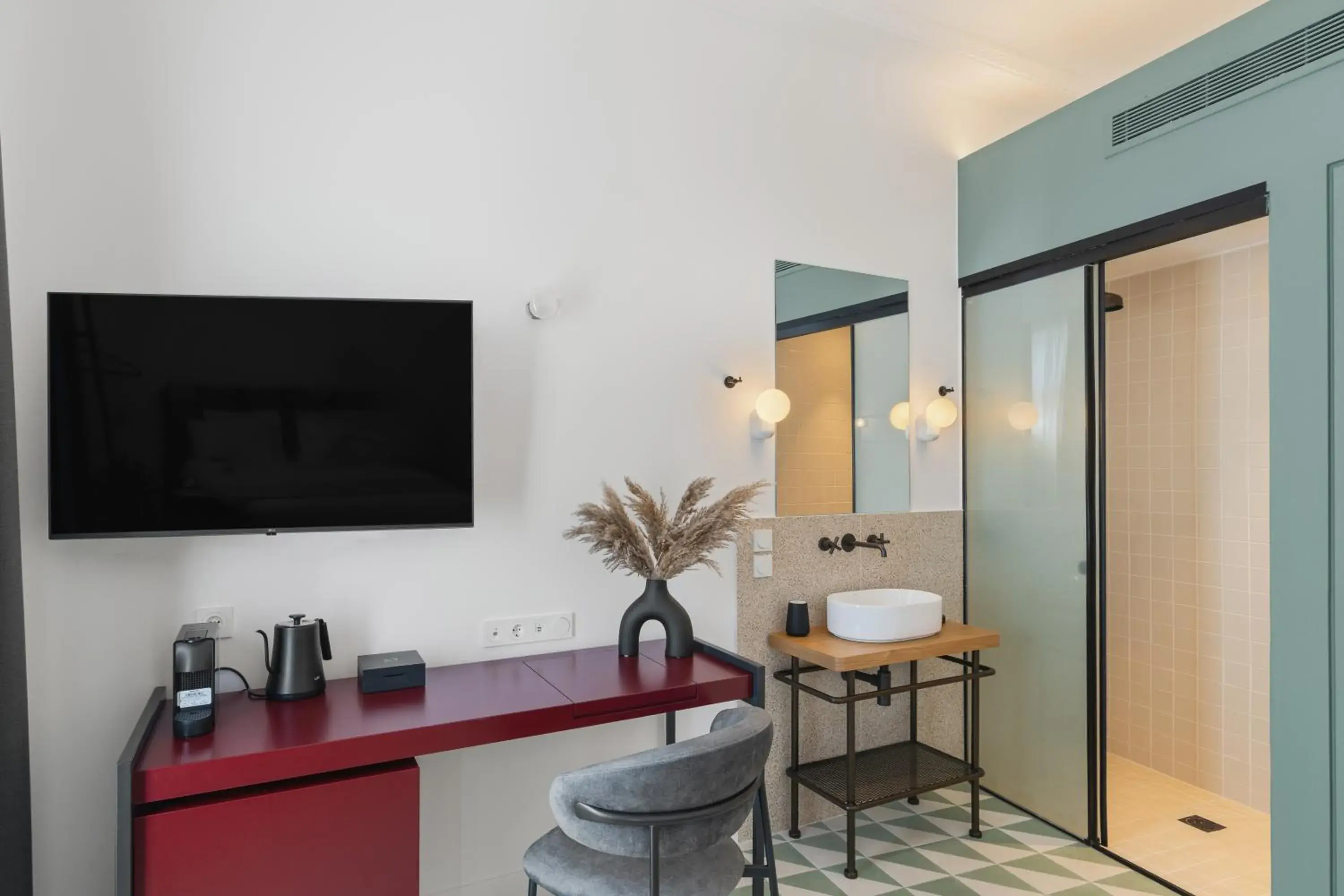 Deluxe Double Room in Morus Acropolis Boutique Hotel Deluxe Double Room in Morus Acropolis Boutique Hotel