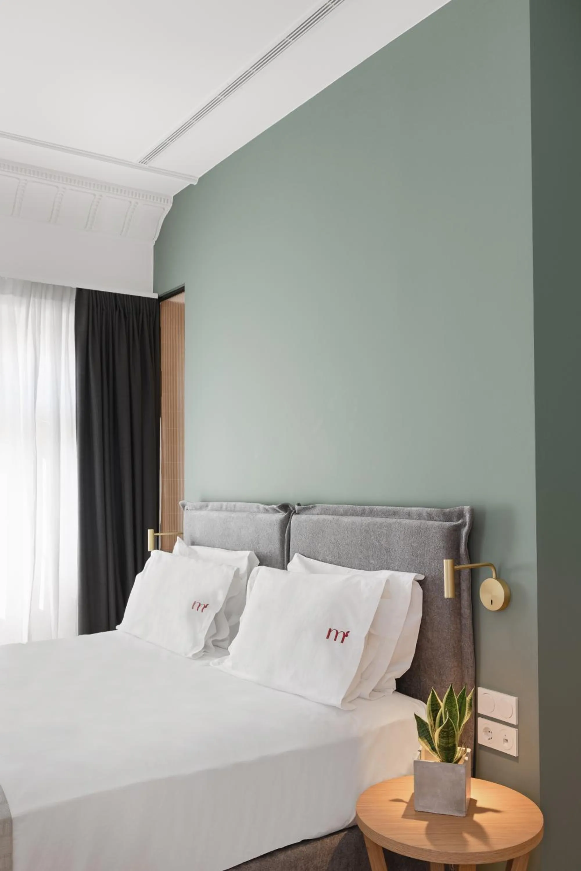 Bed in Morus Acropolis Boutique Hotel