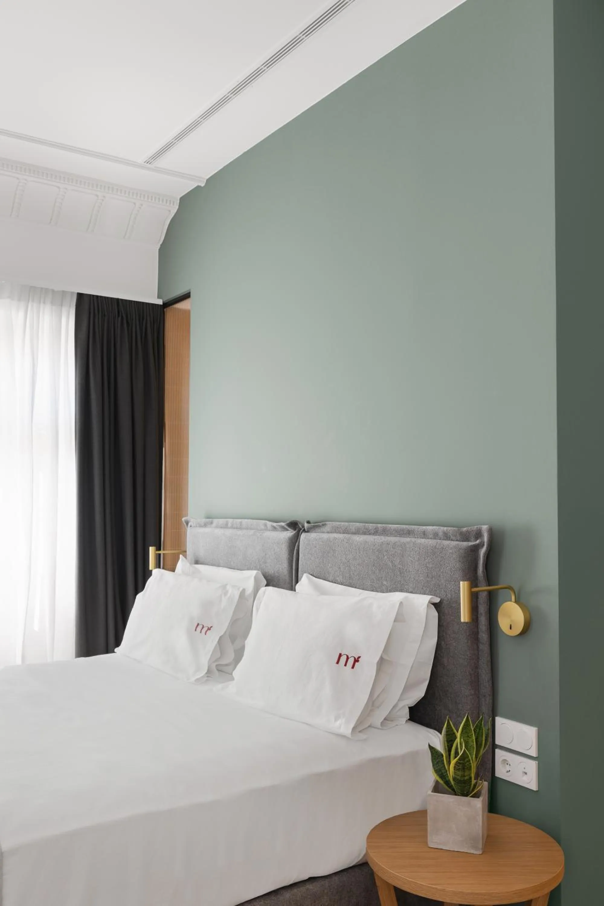 Bed in Morus Acropolis Boutique Hotel