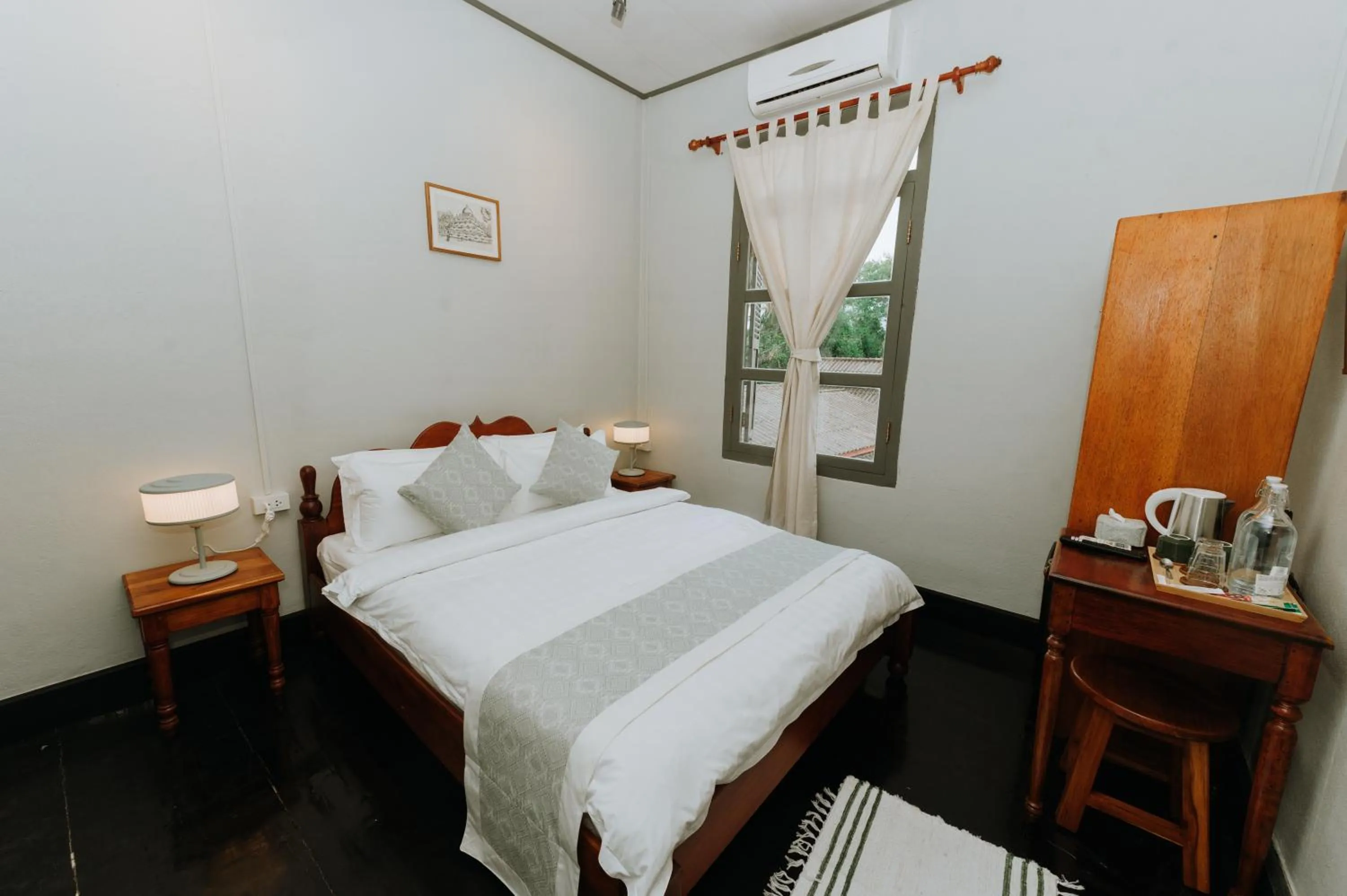 Photo of the whole room, Bed in SamaiLaos Residence