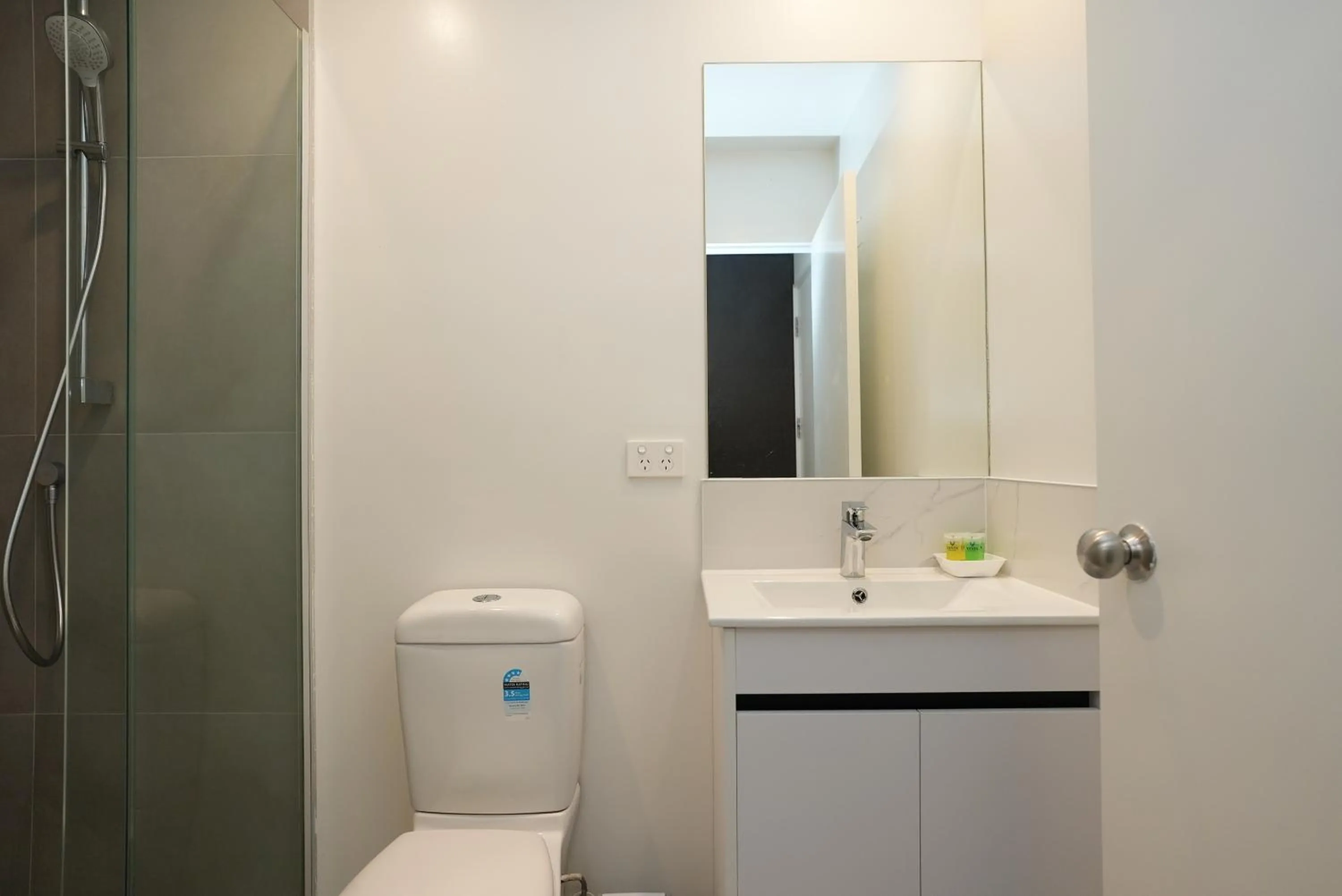 Shower in Airport Delight Motel