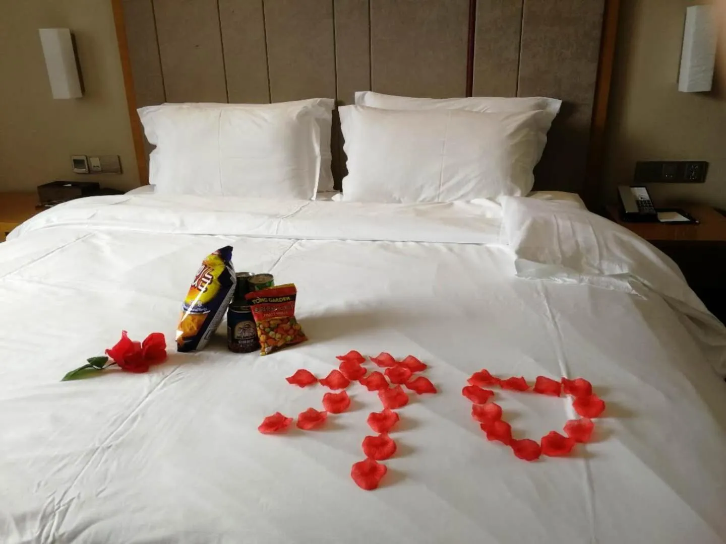 Decorative detail, Bed in Lavande Hotel Shantou Chenghai Branch