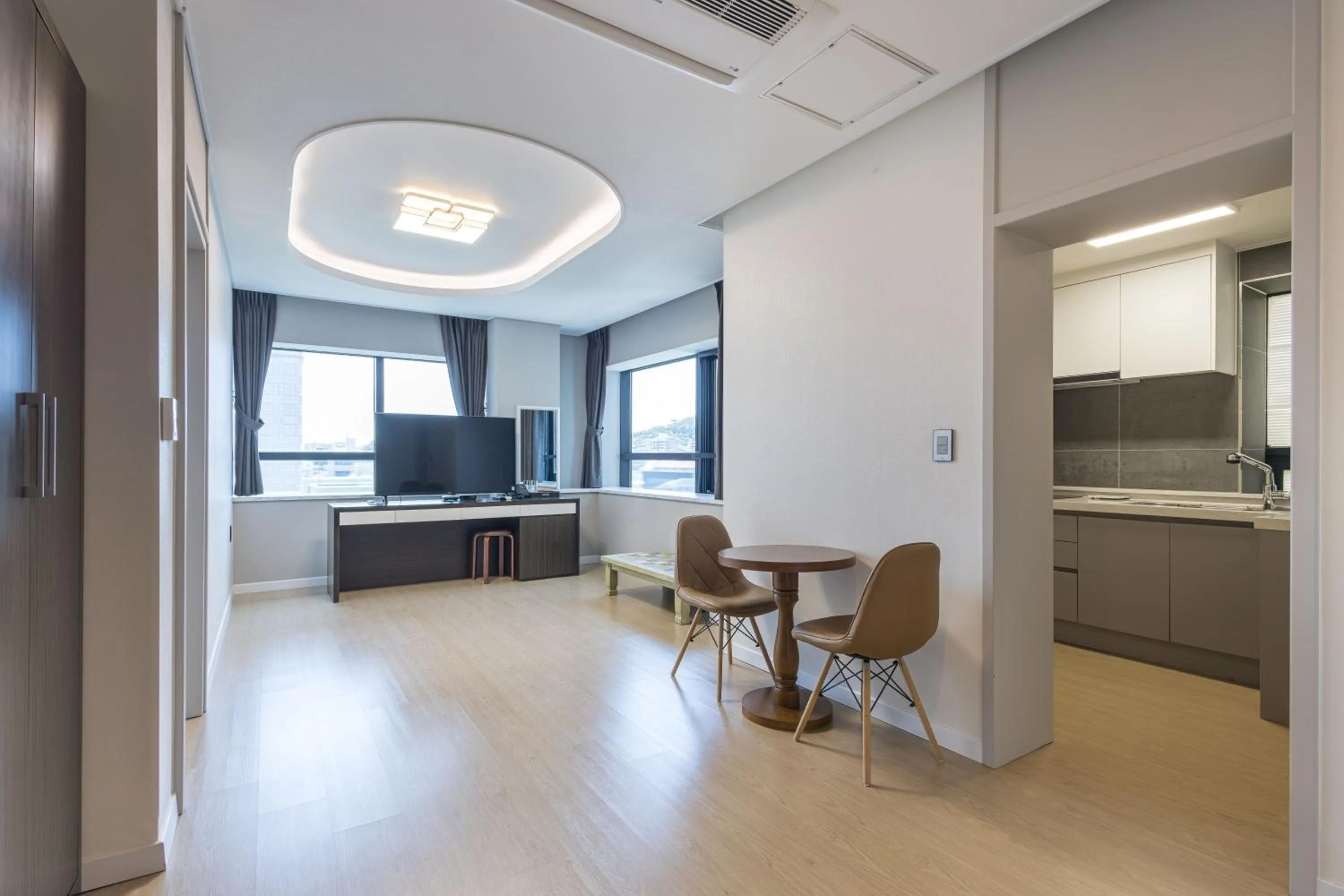 TV and multimedia in Hotel Wooin