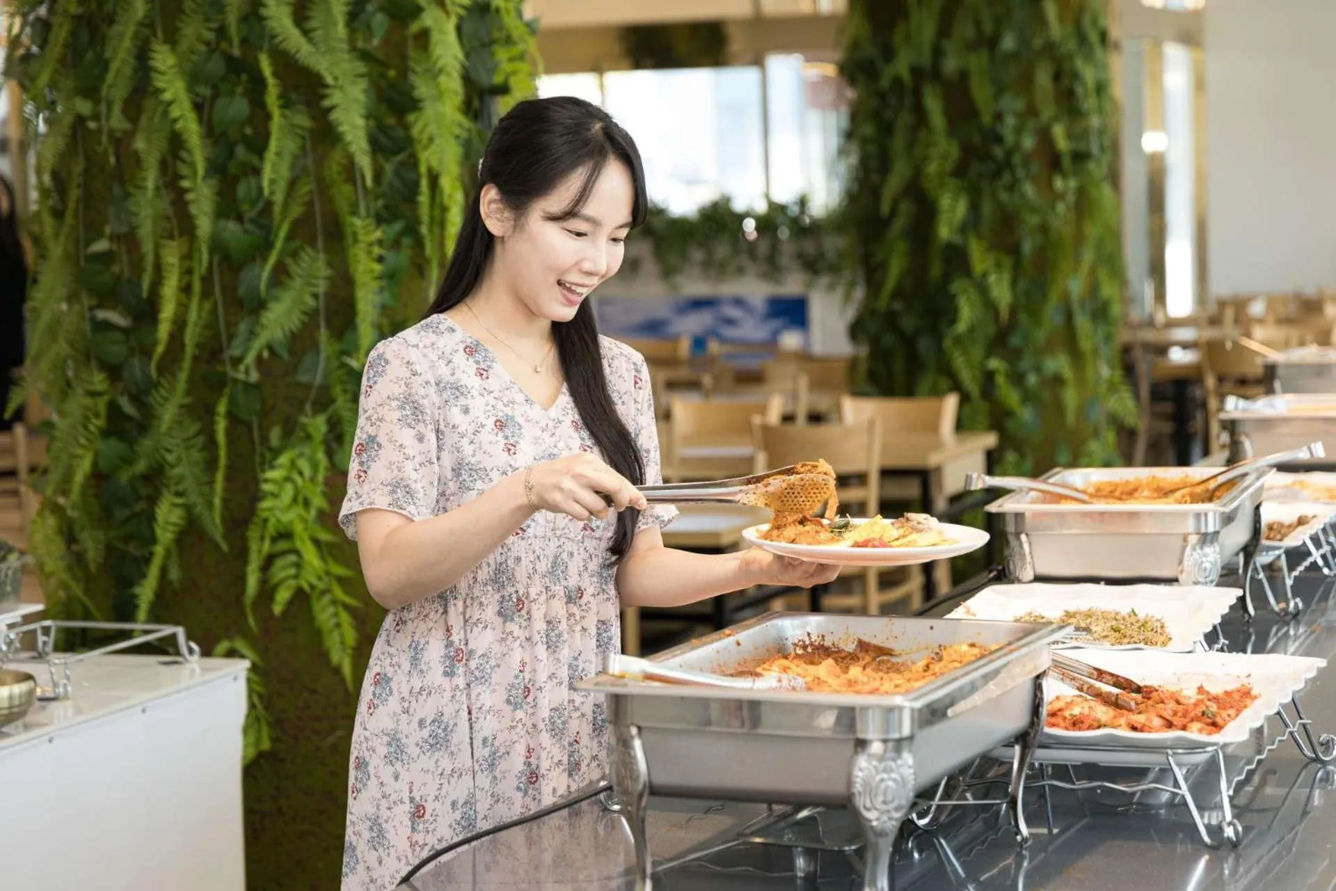 Restaurant/places to eat in Hotel Wooin