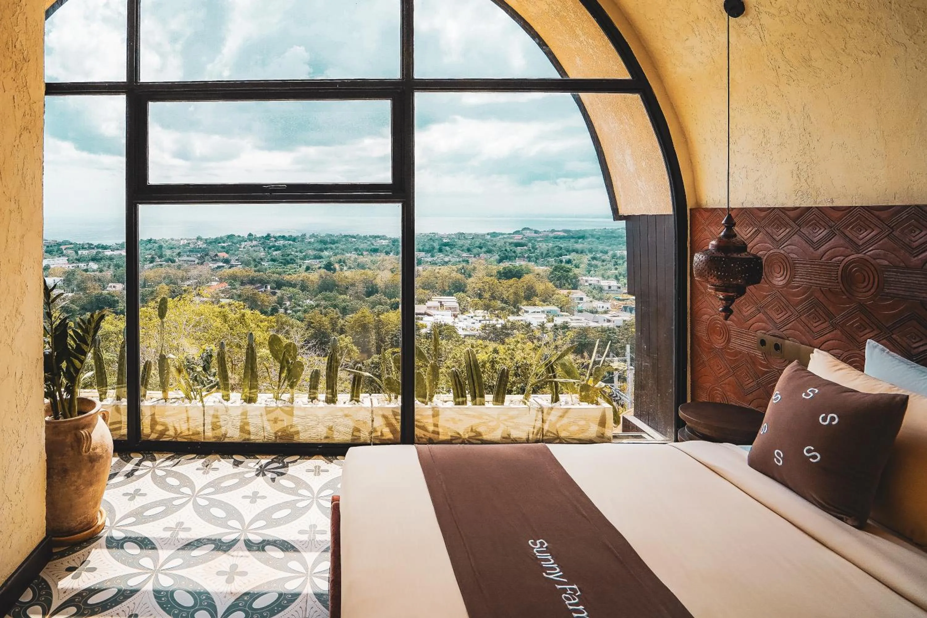 Bed in Sunny Samudra Boutique hotel Uluwatu