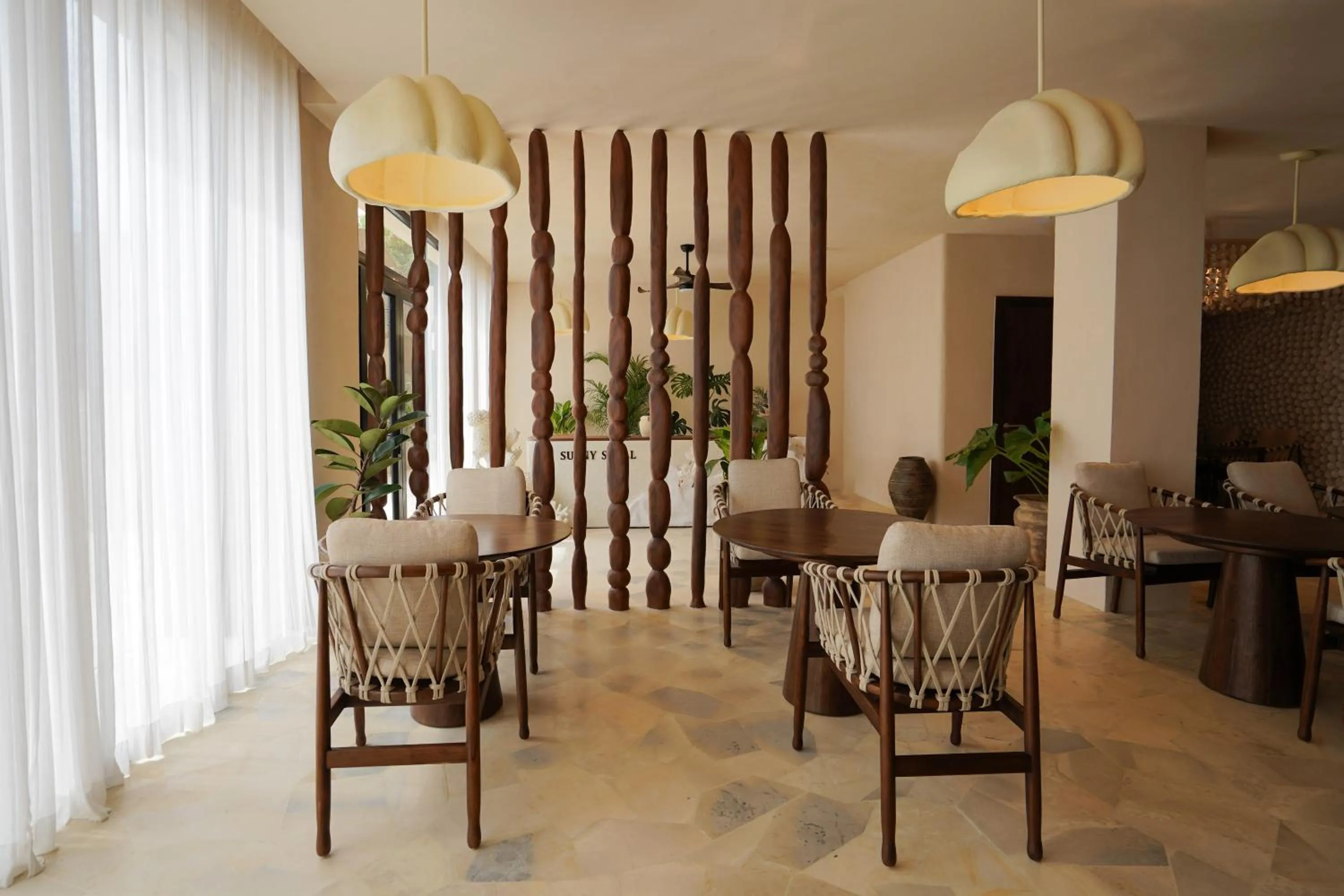 Restaurant/places to eat in Sunny Samudra Boutique hotel Uluwatu