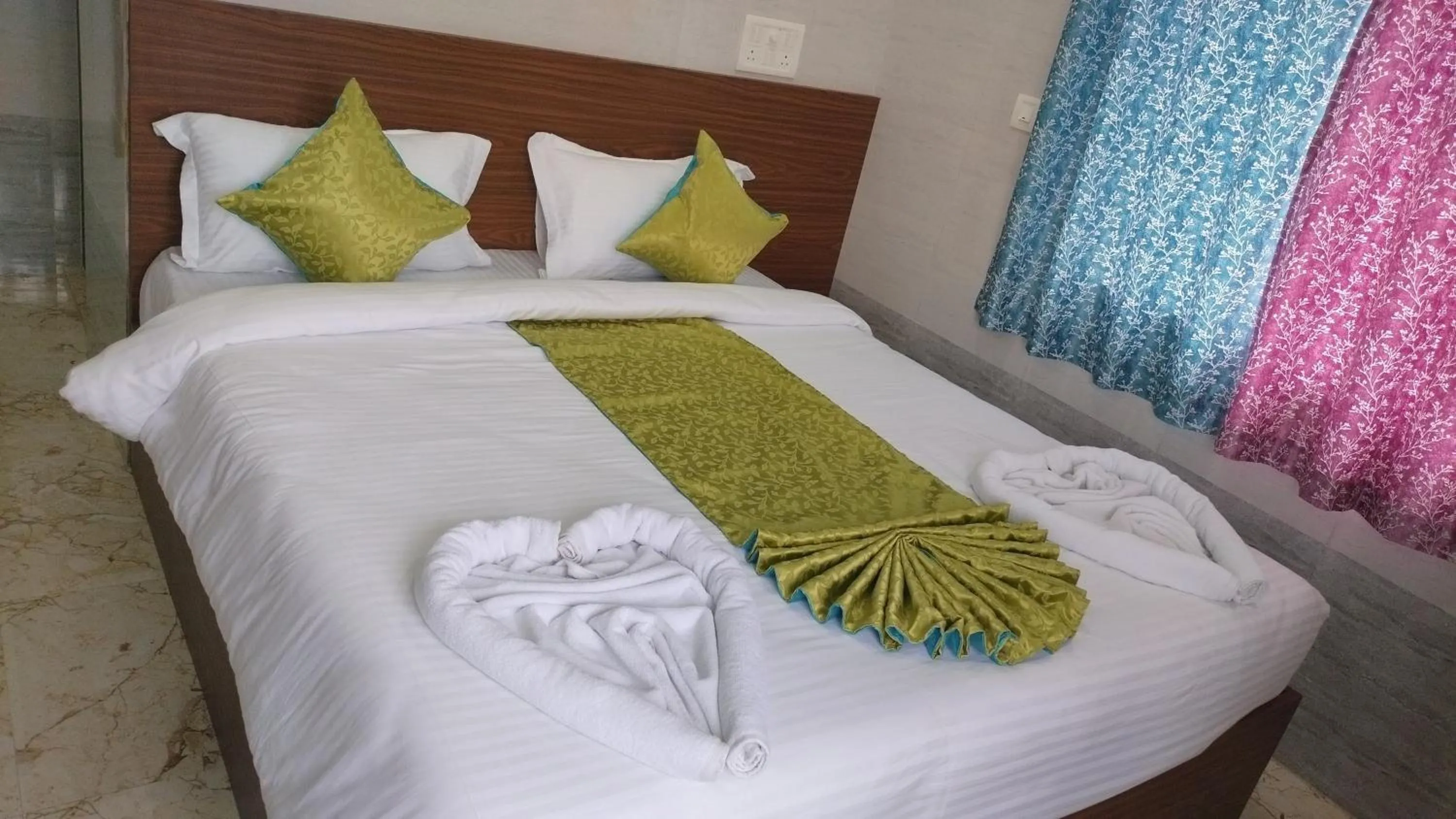 Bedroom, Bed in Hotel Mirka Plaza