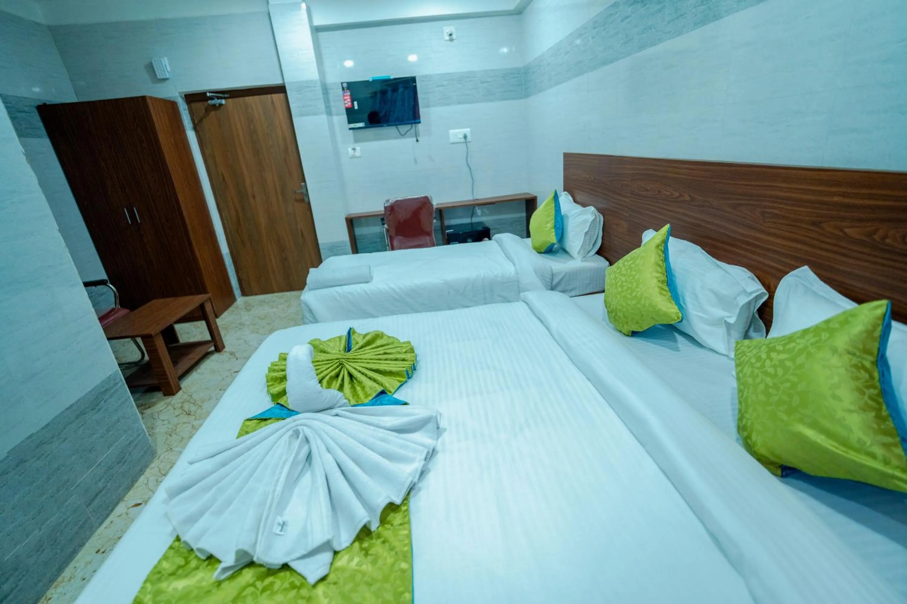 Bed in Hotel Mirka Plaza