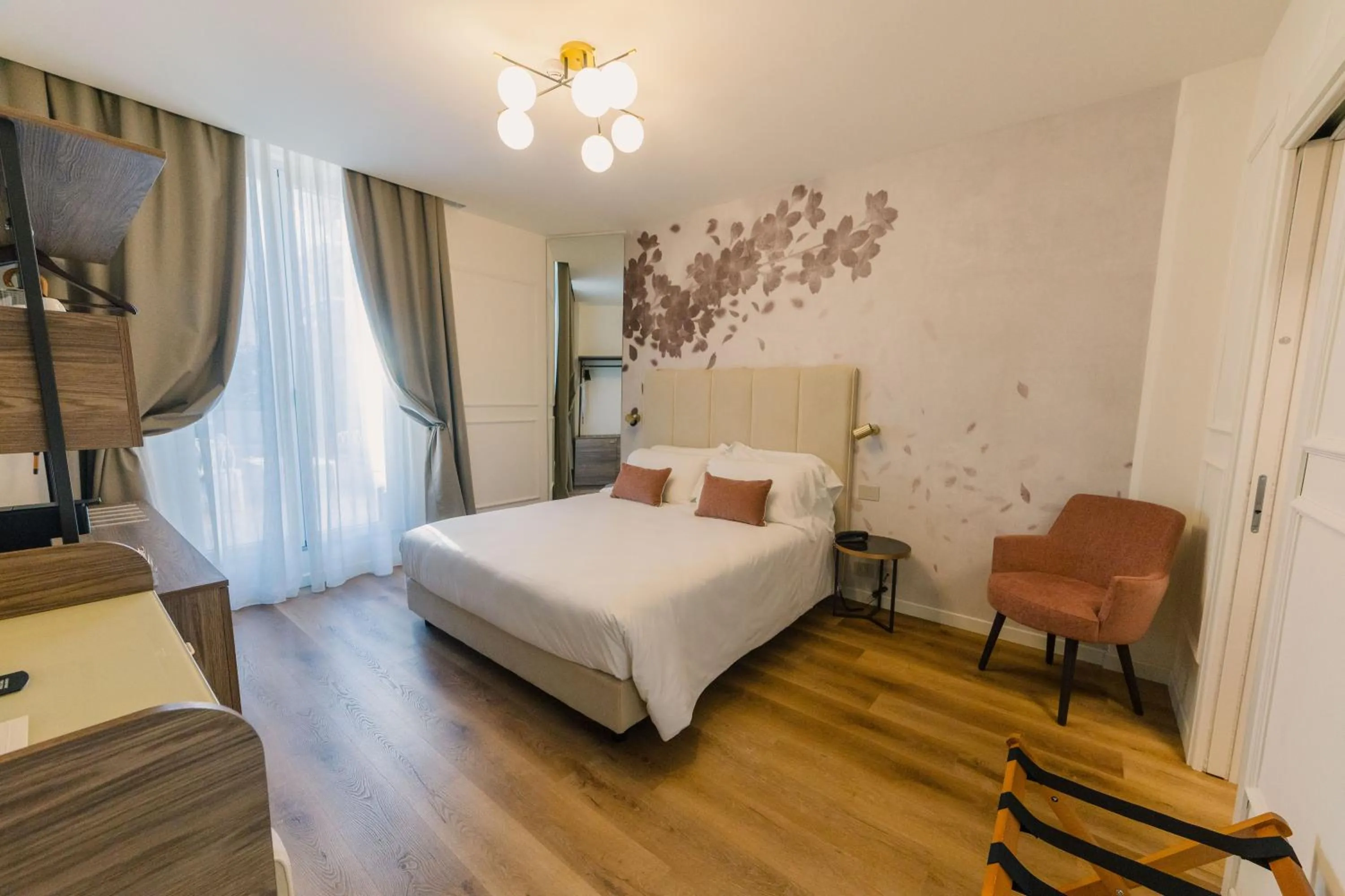 Double Room with Balcony in Splendide Riviera Boutique Art Hotel
