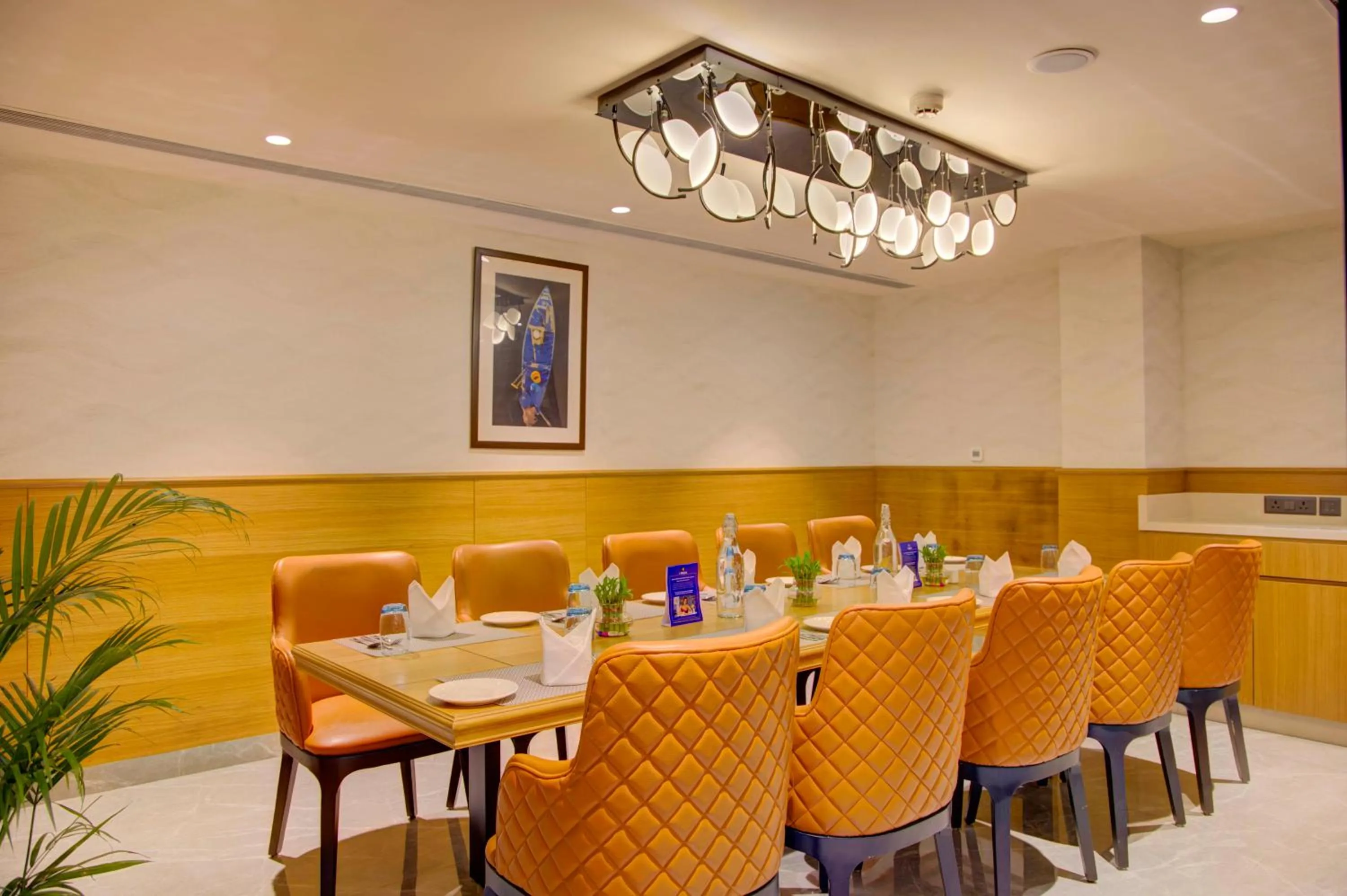 Dining area in Cygnett Inn