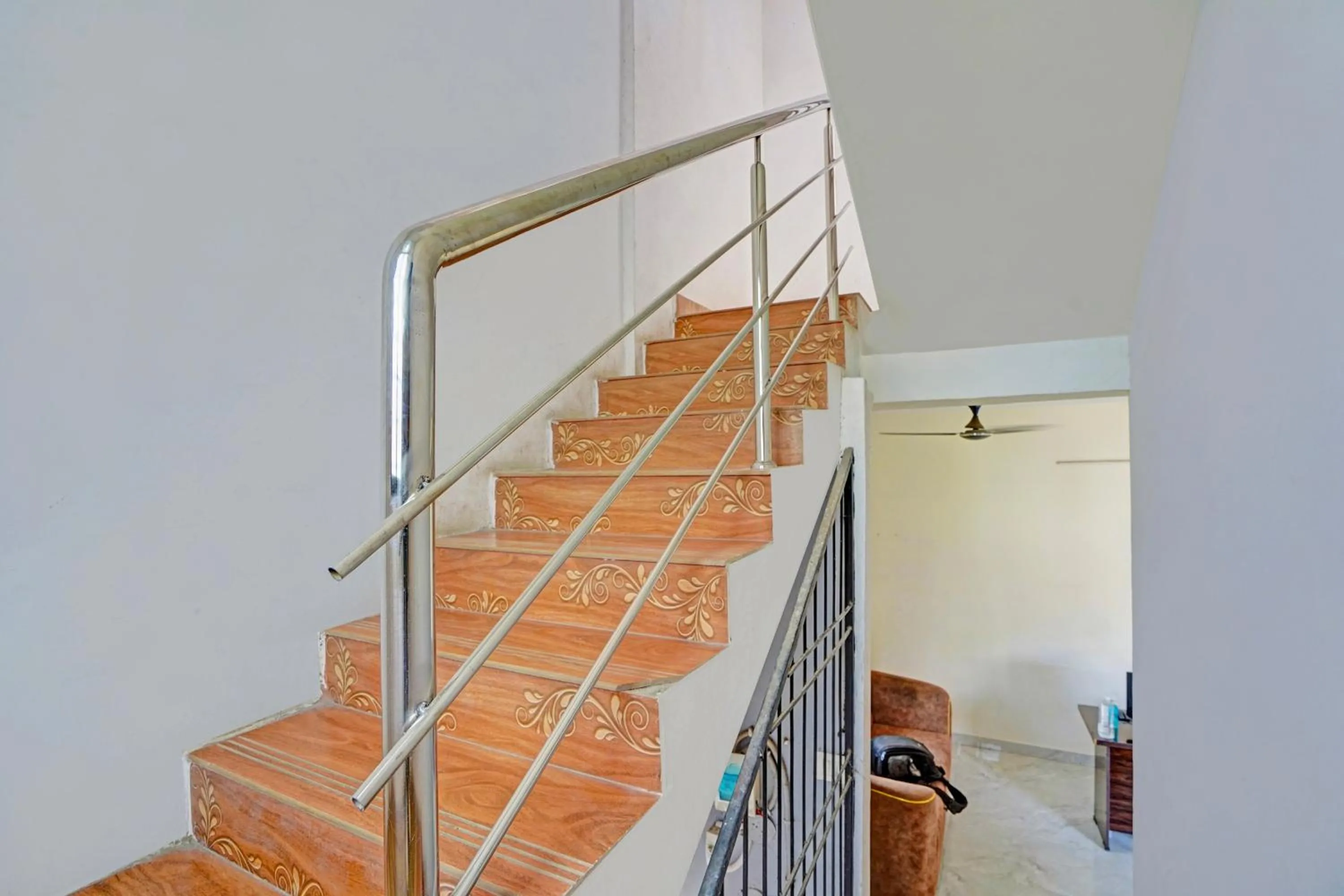 Lobby or reception in Super Hotel O CRPF Crossway Formerly V7 Inn Service Apartment