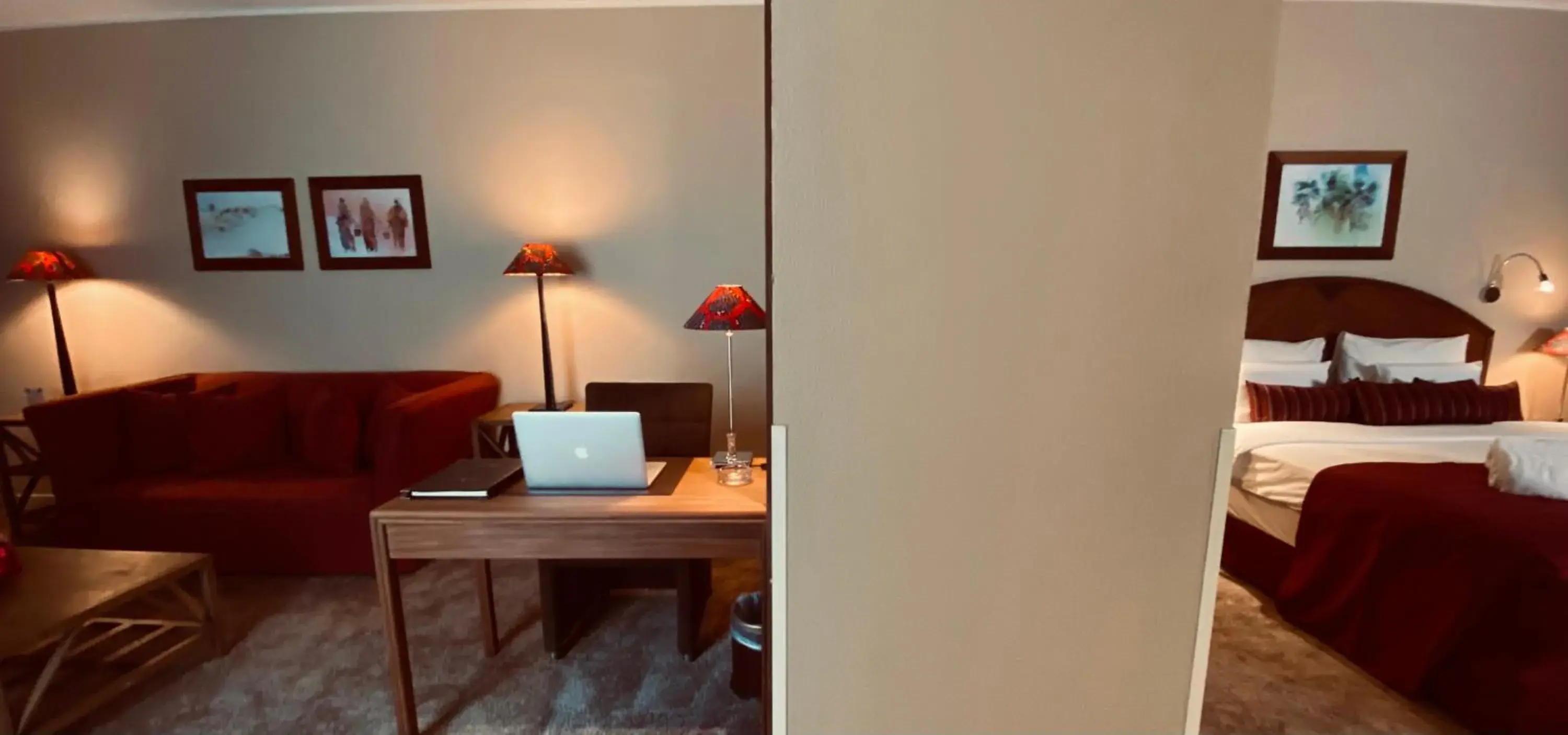 Living room, Bed in Hotel Memling Living room, Bed in Hotel Memling