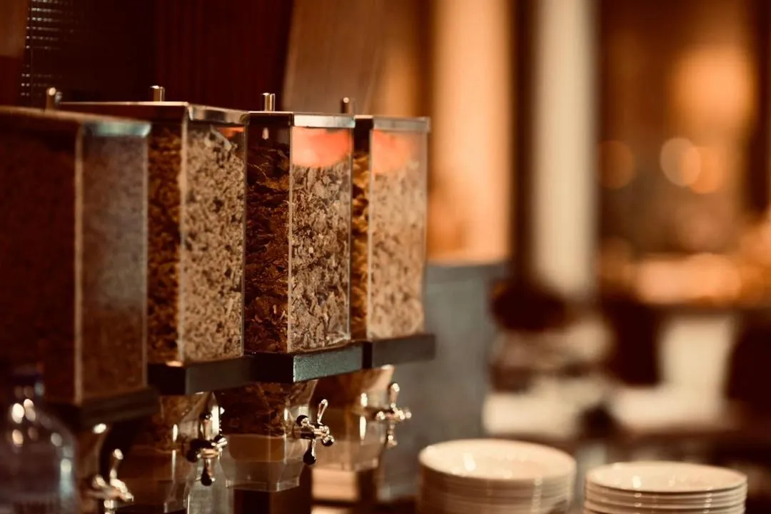 Restaurant/places to eat in Hotel Memling