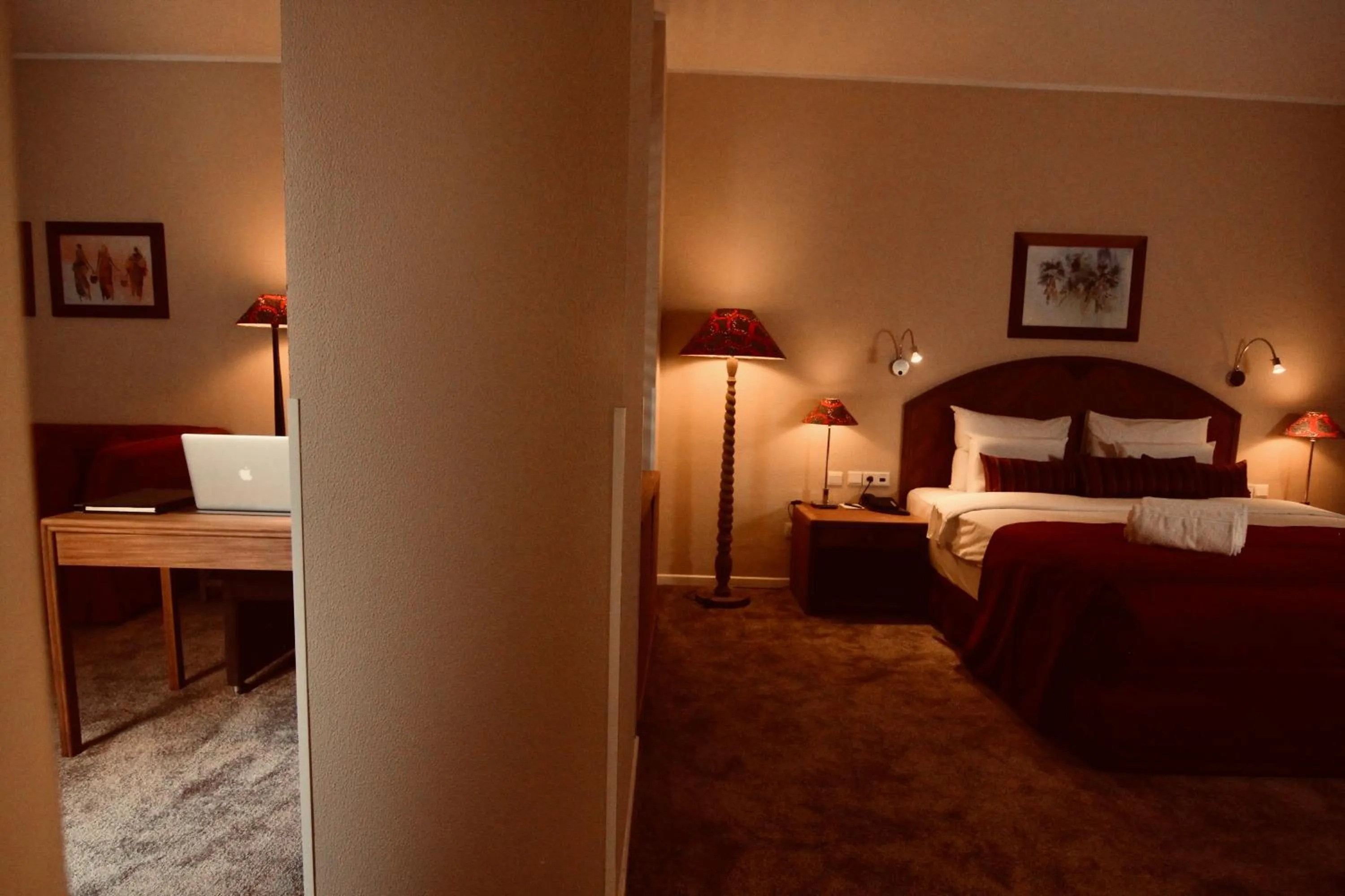 Photo of the whole room, Bed in Hotel Memling