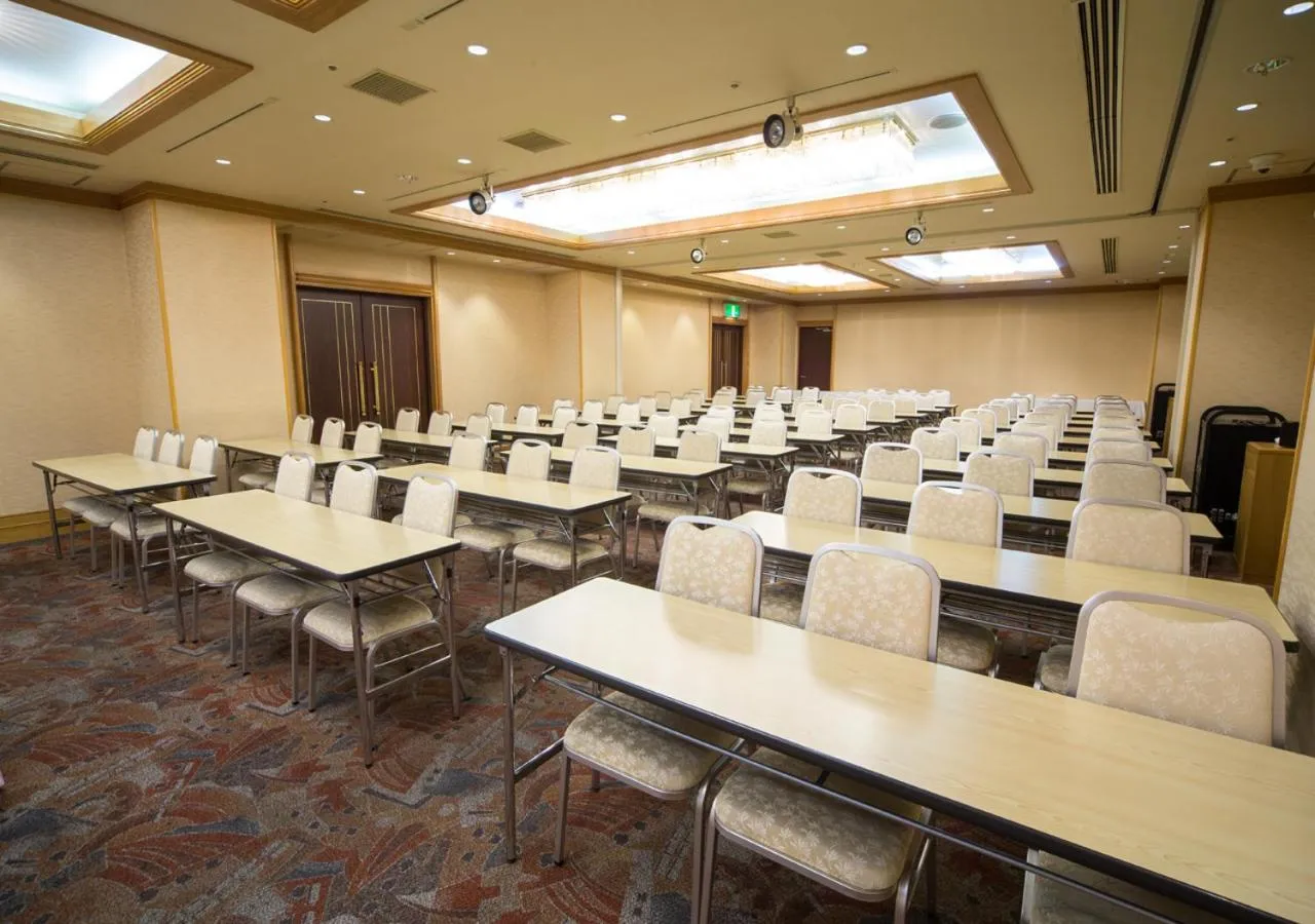 Banquet/Function facilities in Hotel Claiton Esaka