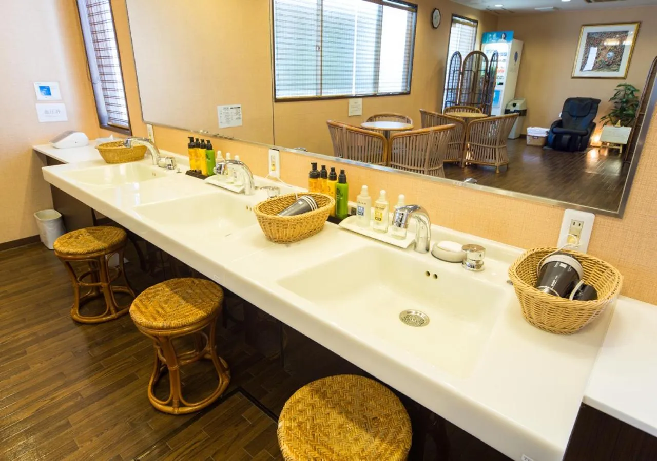 Public Bath in Hotel Claiton Esaka