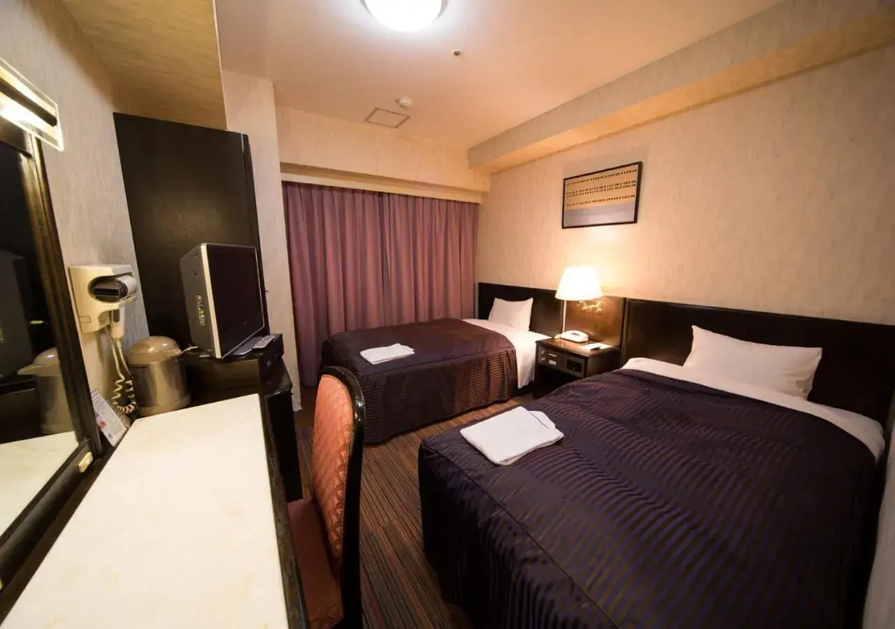 Bedroom, Bed in Hotel Claiton Esaka Bedroom, Bed in Hotel Claiton Esaka